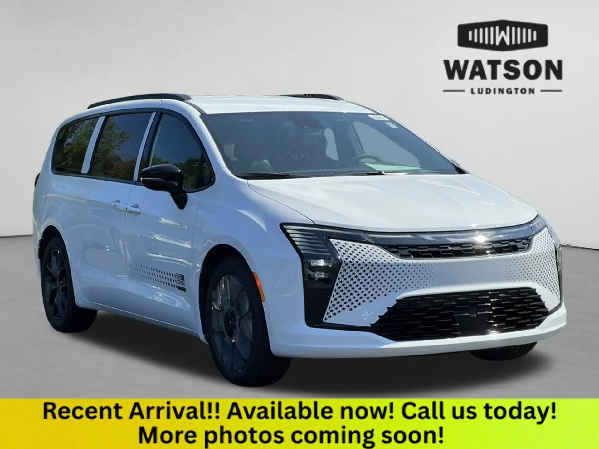 2027 Chrysler Pacifica Select's photo