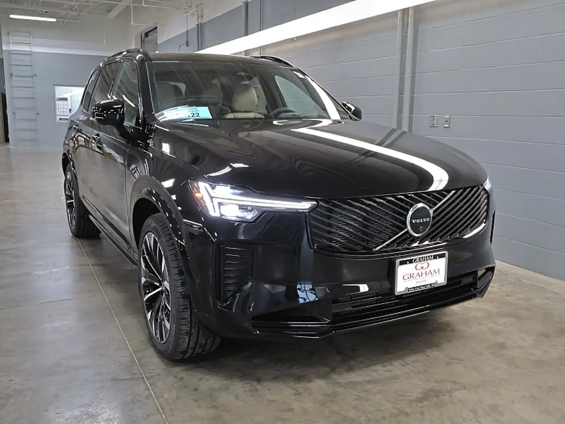 2026 Volvo XC90 T8 Recharge Ultra Dark 4WD's photo