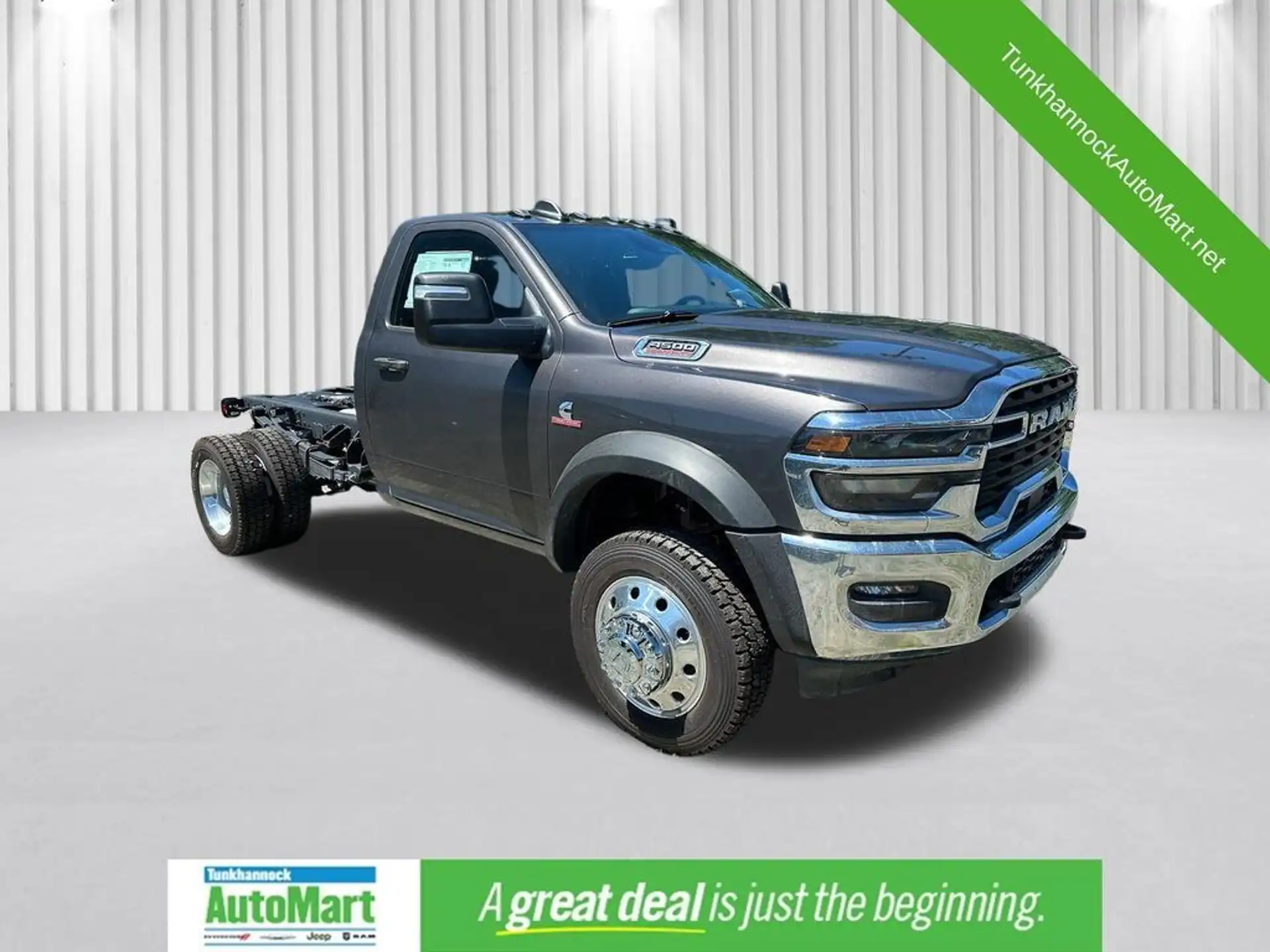2026 RAM 4500 Tradesman 4X4 Reg Cab SWB DRW 145" WB's photo