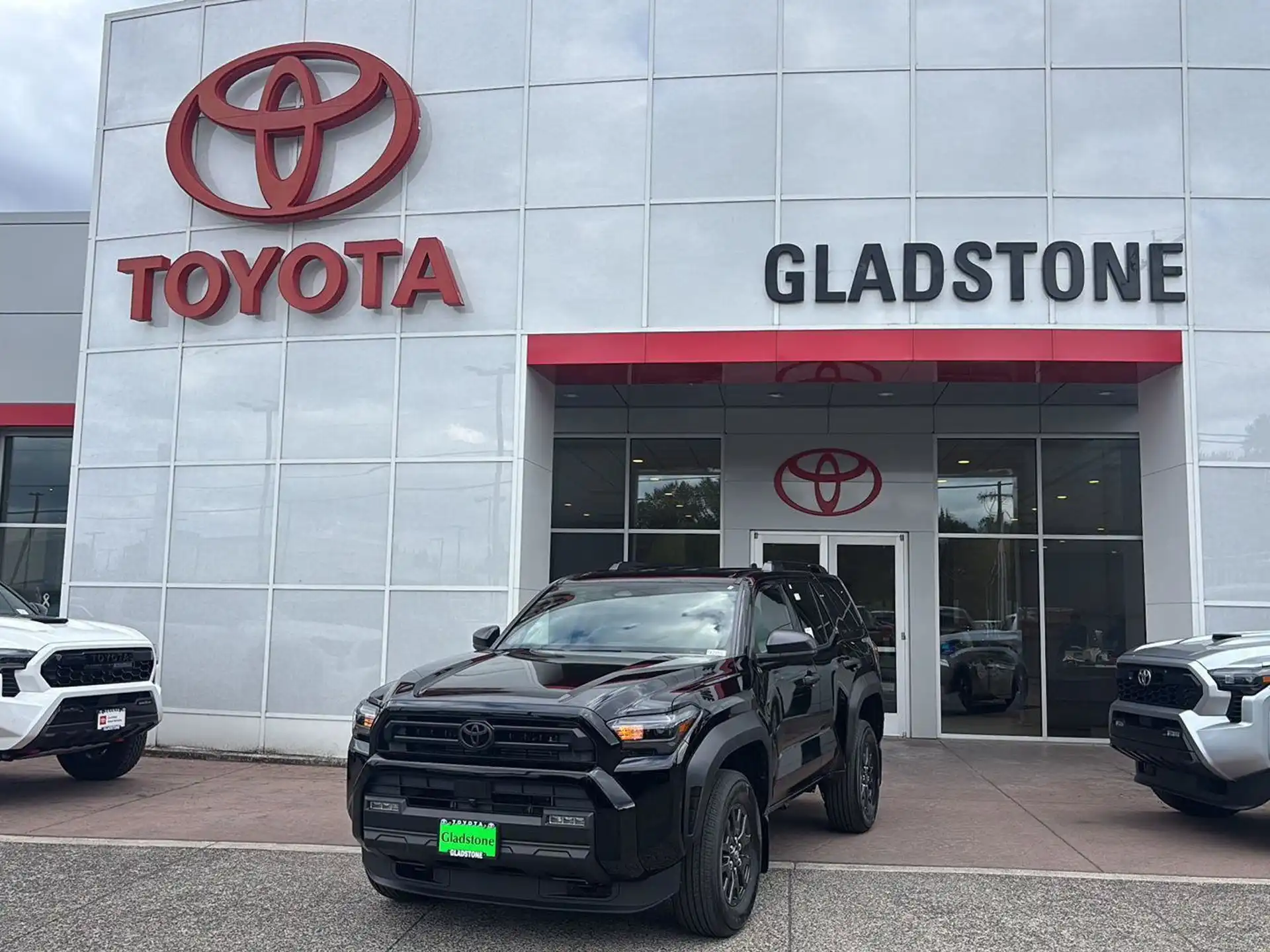 2026 Toyota 4Runner SR5 4WD's photo