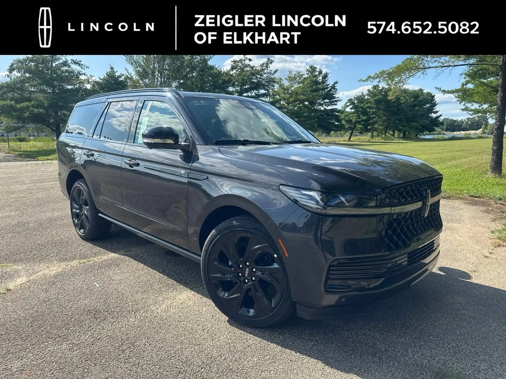 2027 Lincoln Navigator Reserve 4WD's photo