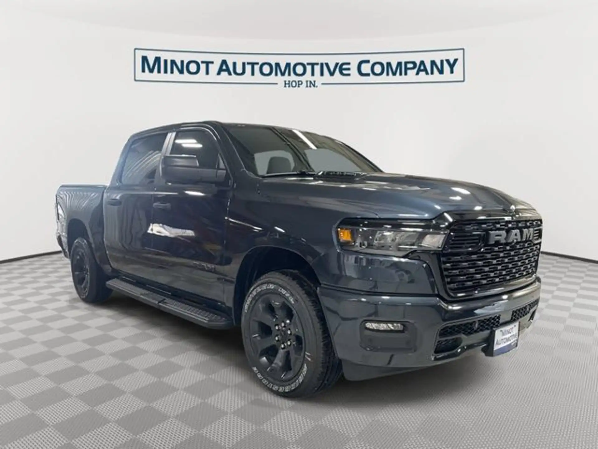 2026 RAM 1500 Express 4x4 Crew Cab 5'7's photo