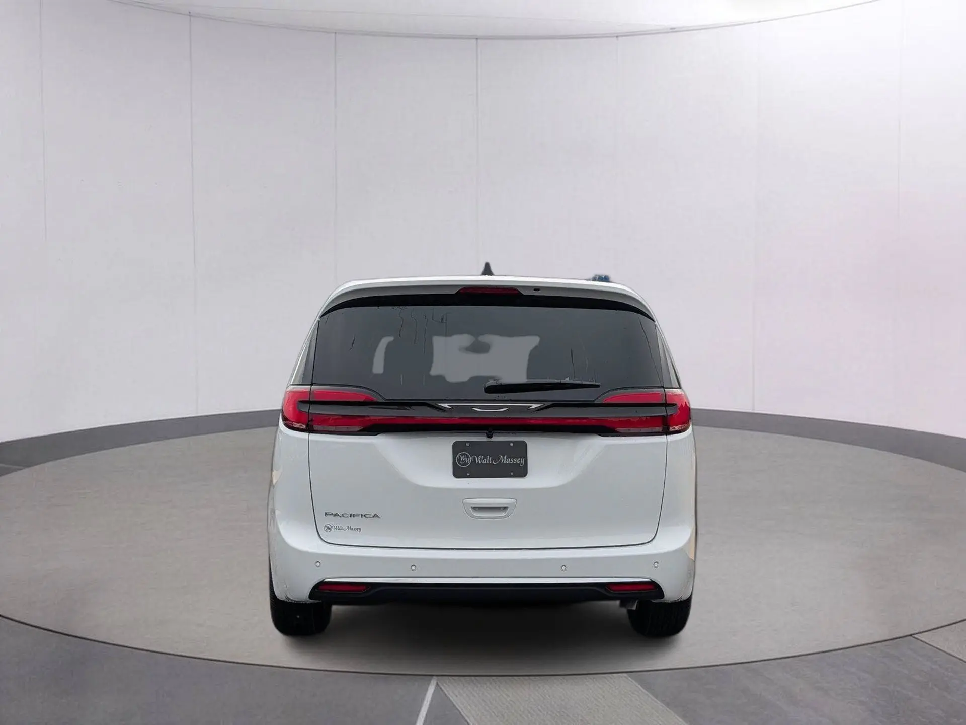 2027 Chrysler Pacifica Select photo 4