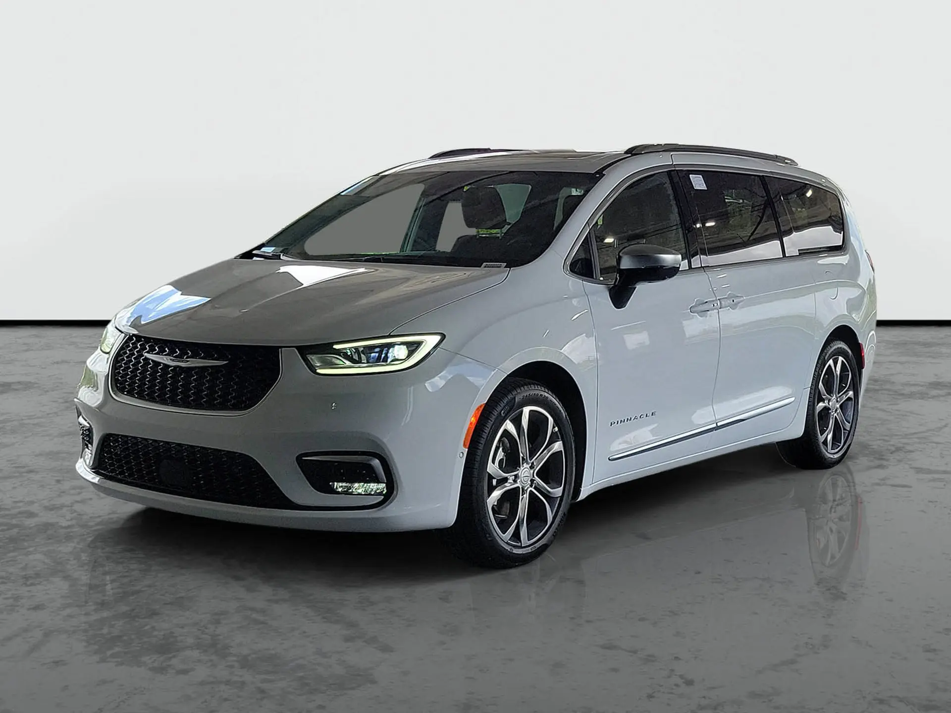 2026 Chrysler Pacifica Pinnacle photo 5
