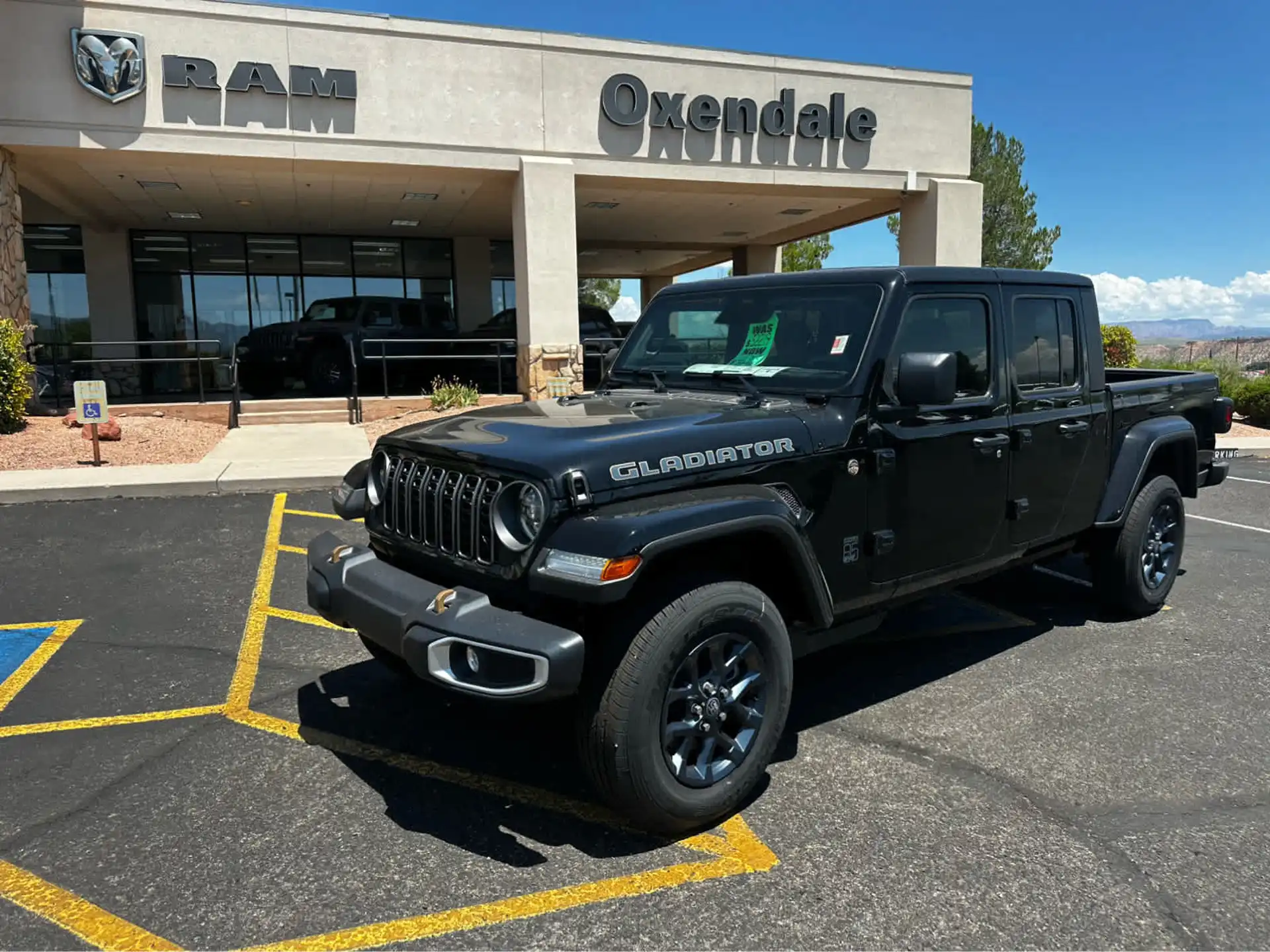 2026 Jeep Gladiator 85th Anniversary Edition Auto's photo