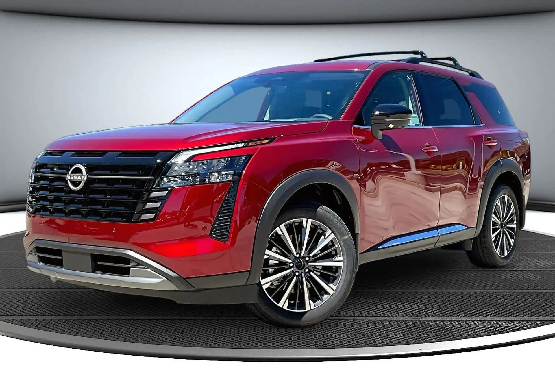 2026 Nissan Pathfinder Platinum 4WD's photo