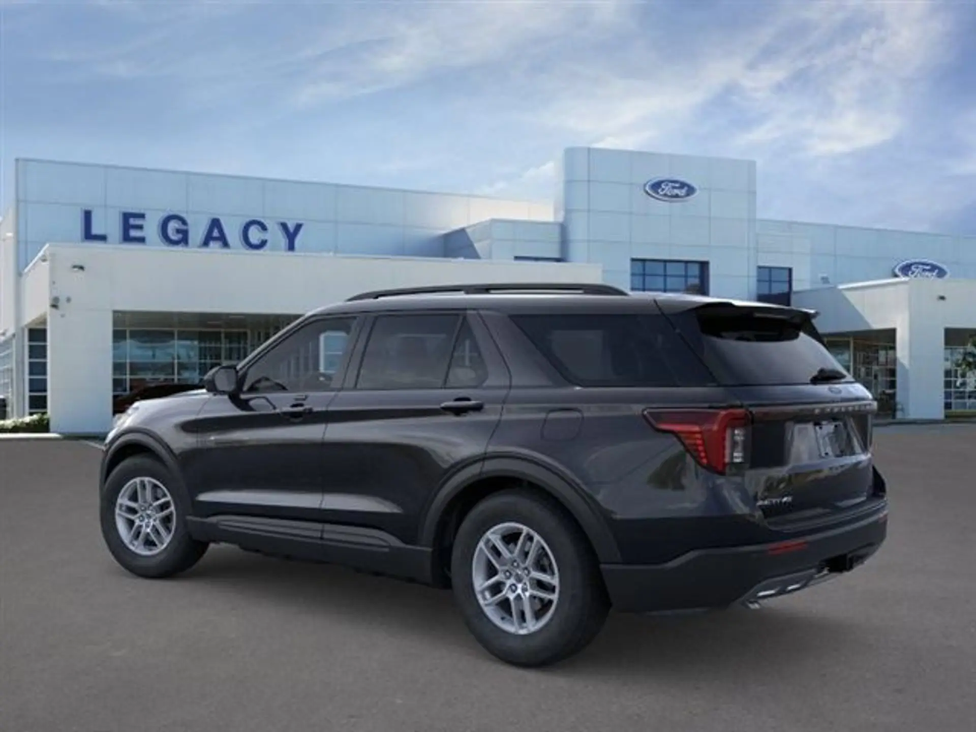 2026 Ford Explorer undefined photo 4