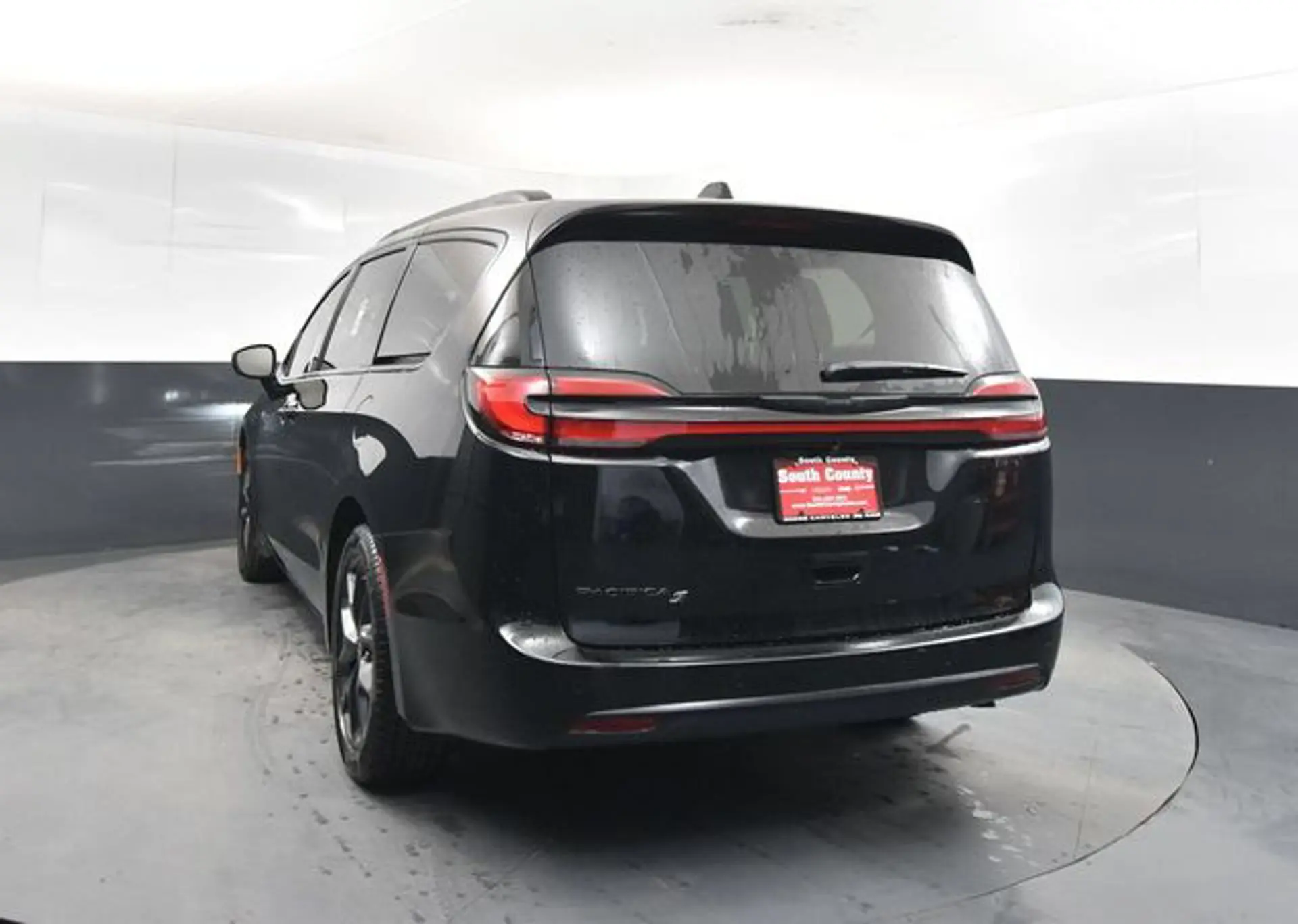 2026 Chrysler Pacifica Select photo 4