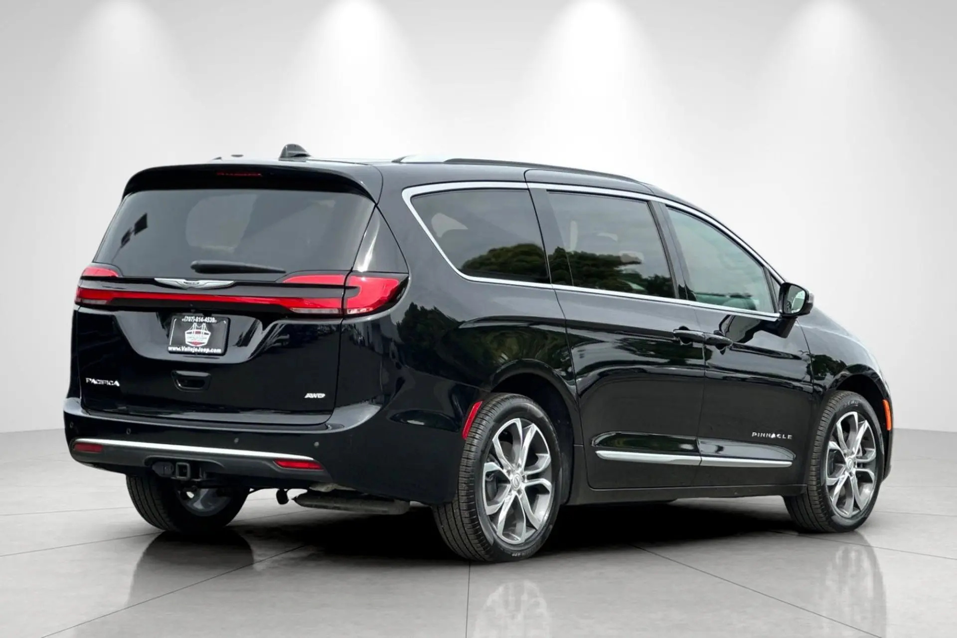 2026 Chrysler Pacifica Pinnacle AWD photo 4