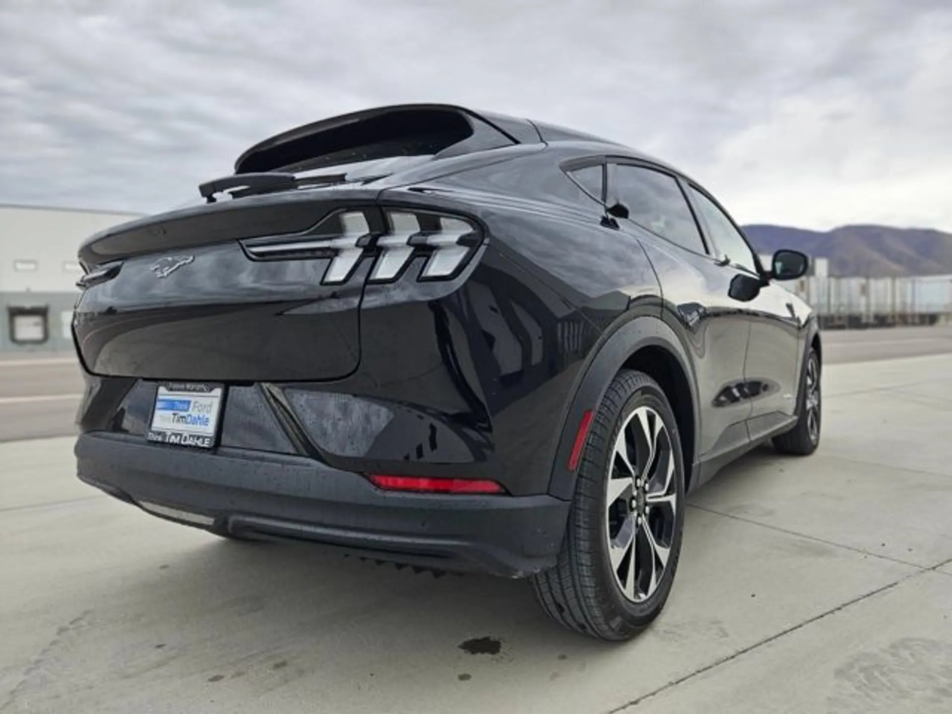 2026 Ford Mustang-Mach-e Select photo 5
