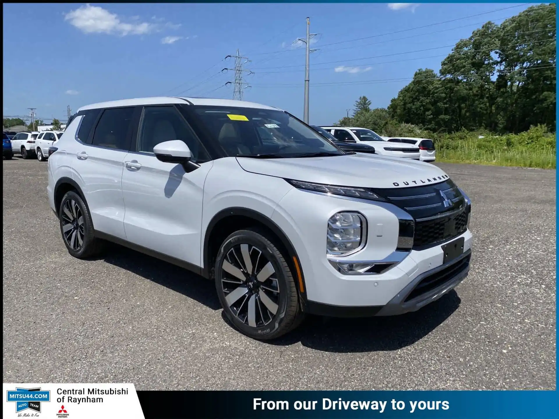 2026 Mitsubishi Outlander SE S-AWC's photo