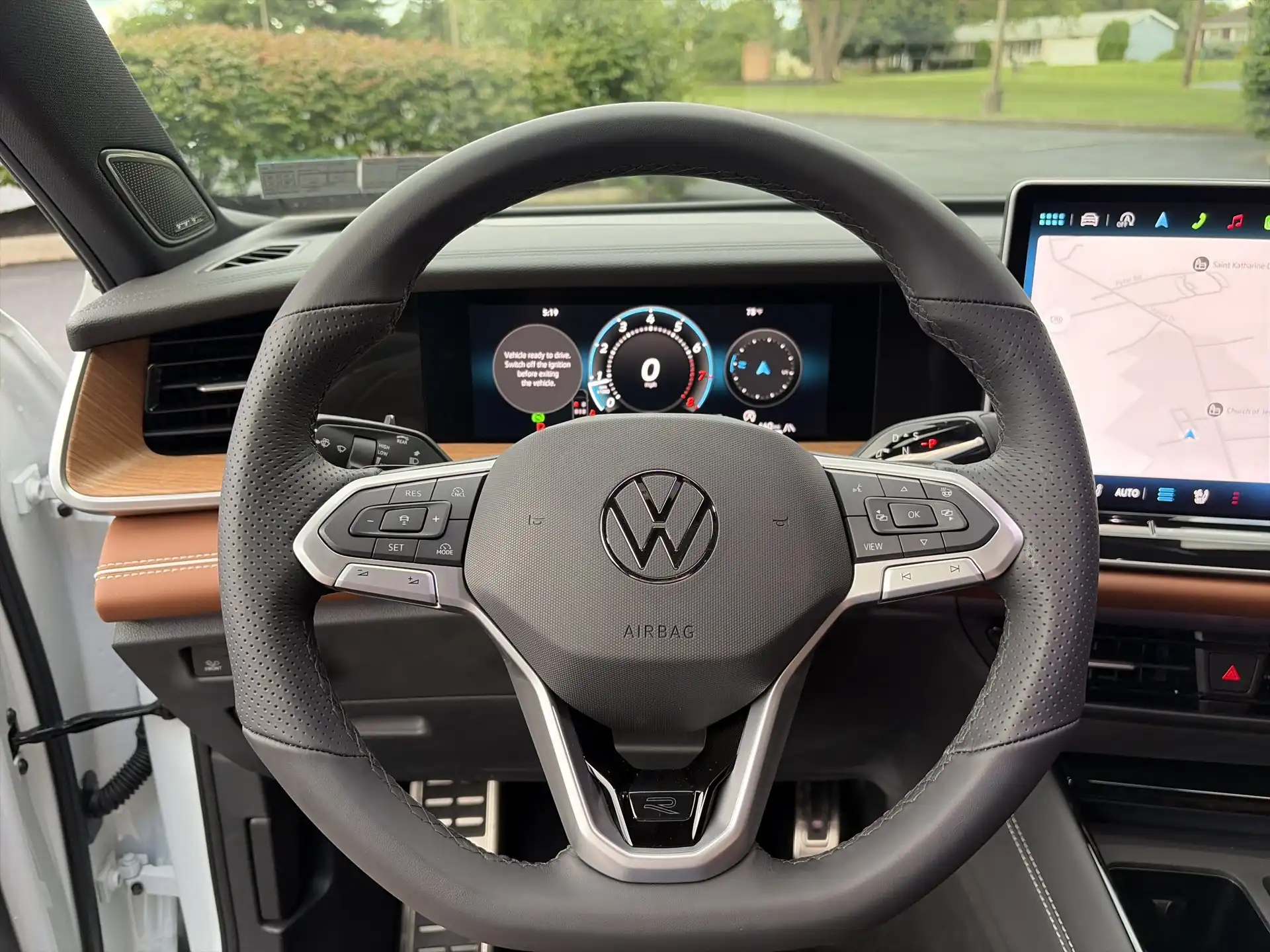 2026 Volkswagen Tiguan 2.0T SEL R-Line Turbo 4Motion's photo