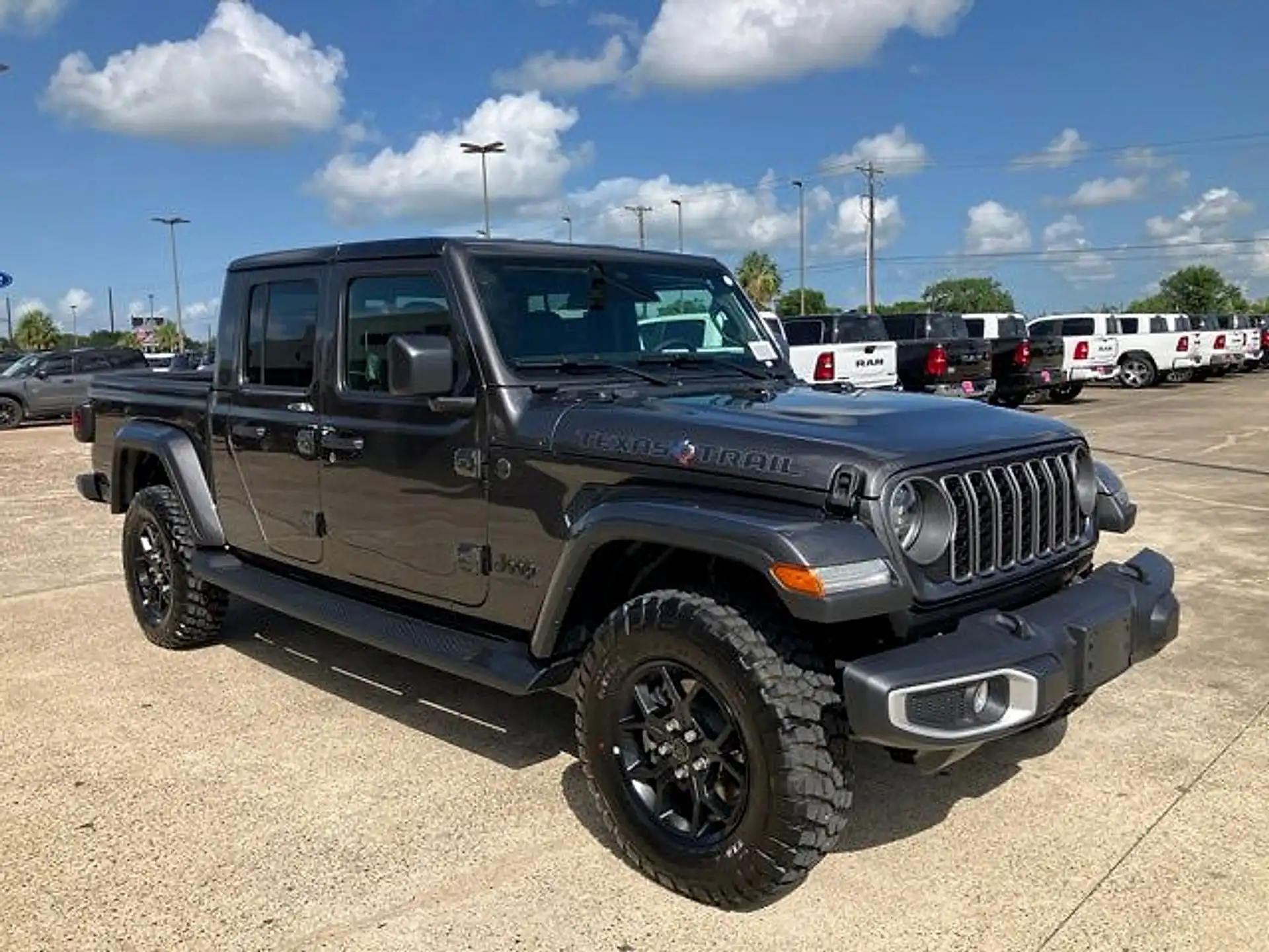 2026 Jeep Gladiator Texas Trail Auto's photo