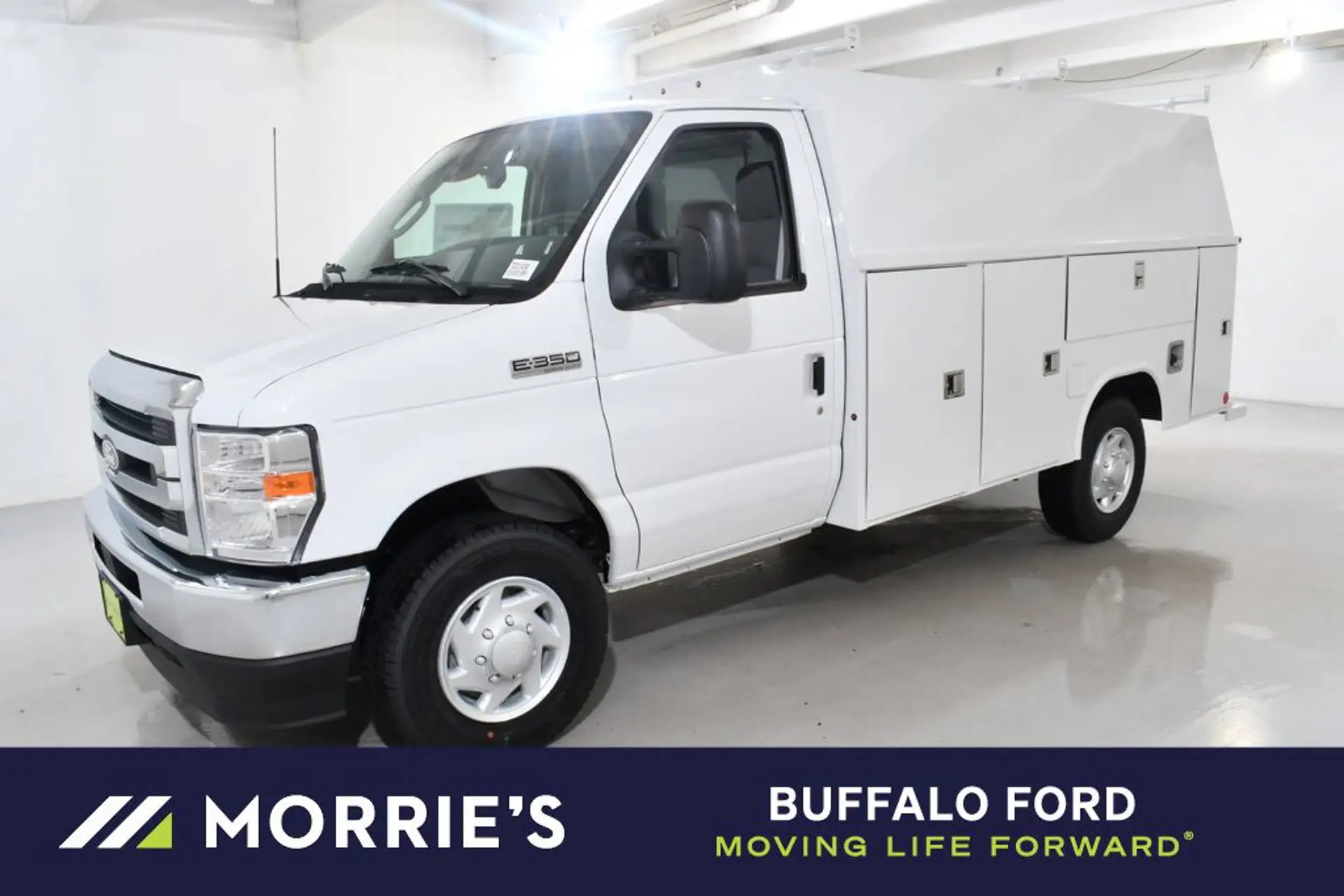 2026 Ford E-Series SRW E-350 Super Duty 138 in WB photo 1