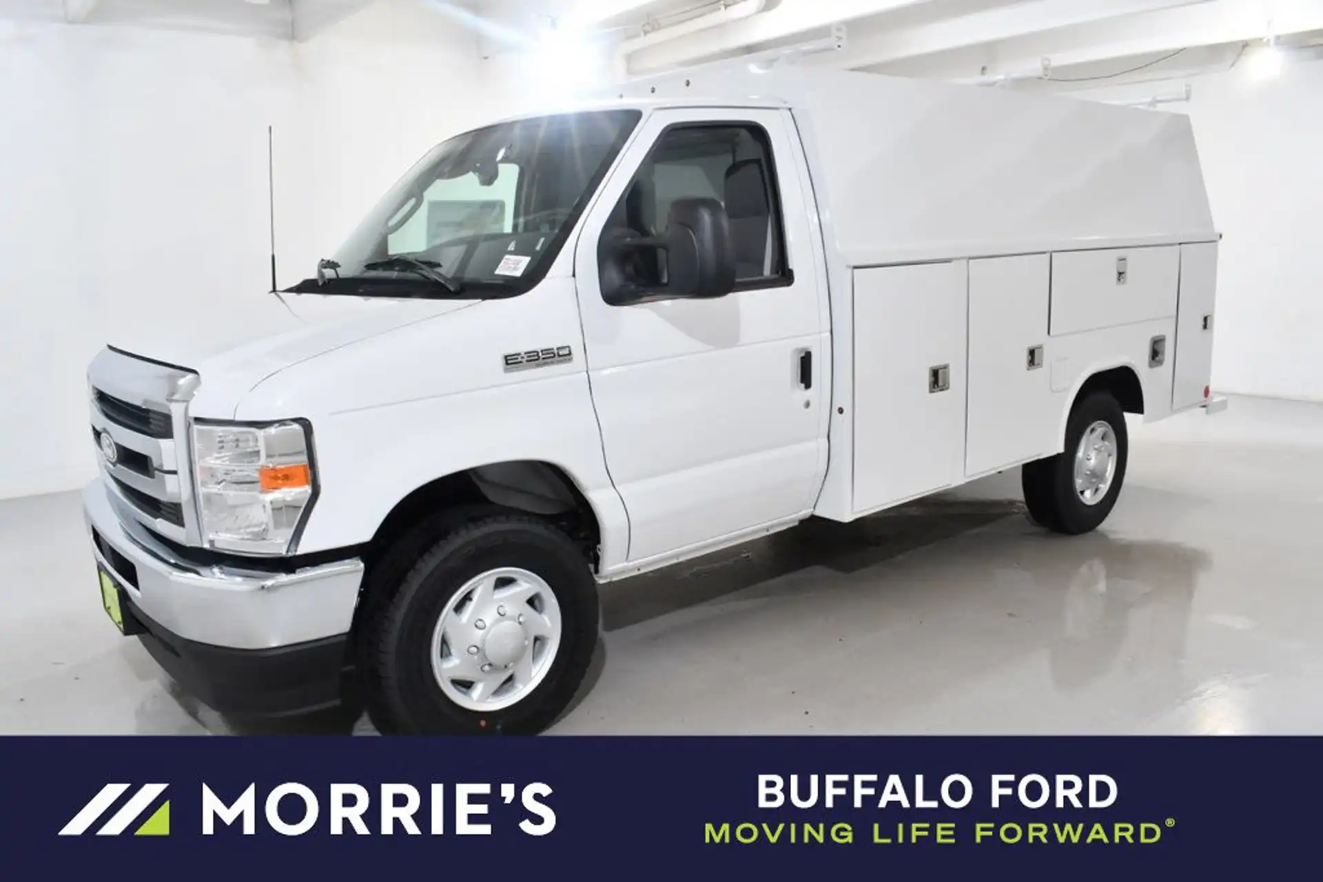 2026 Ford E-Series SRW E-350 Super Duty 138 in WB's photo
