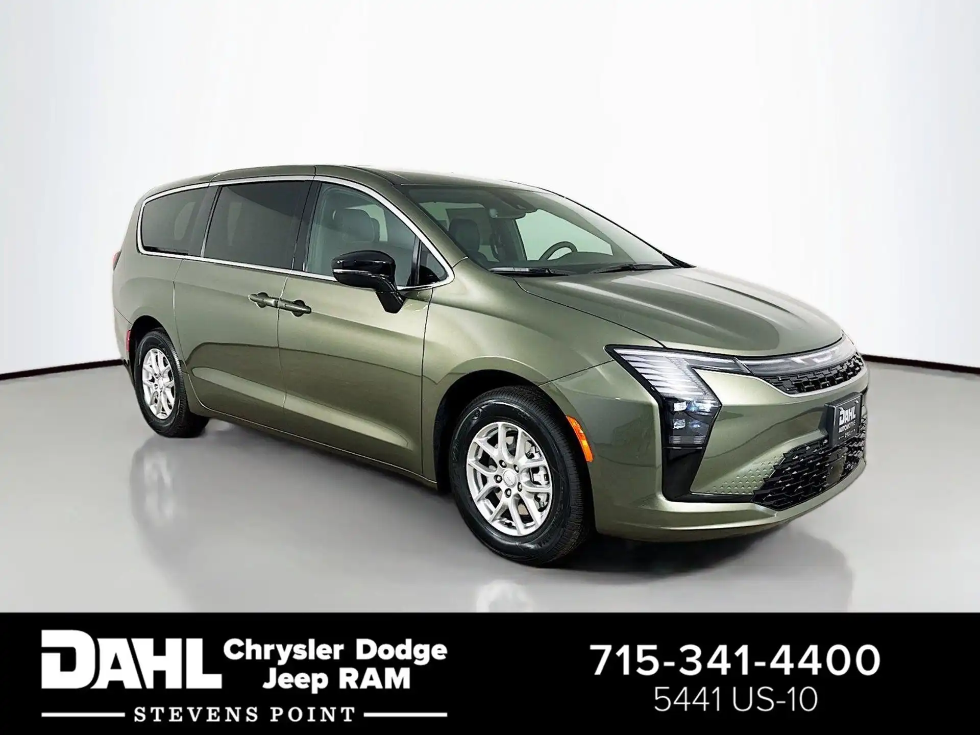 2027 Chrysler Pacifica Select's photo