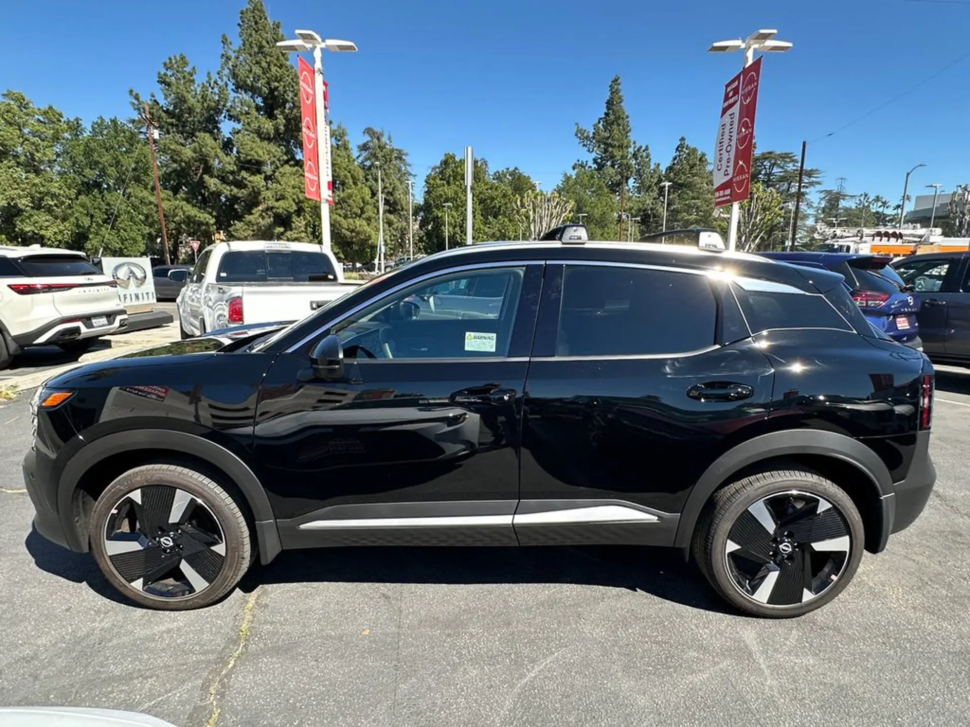 2025 Nissan Kicks 2.0 SR photo 3