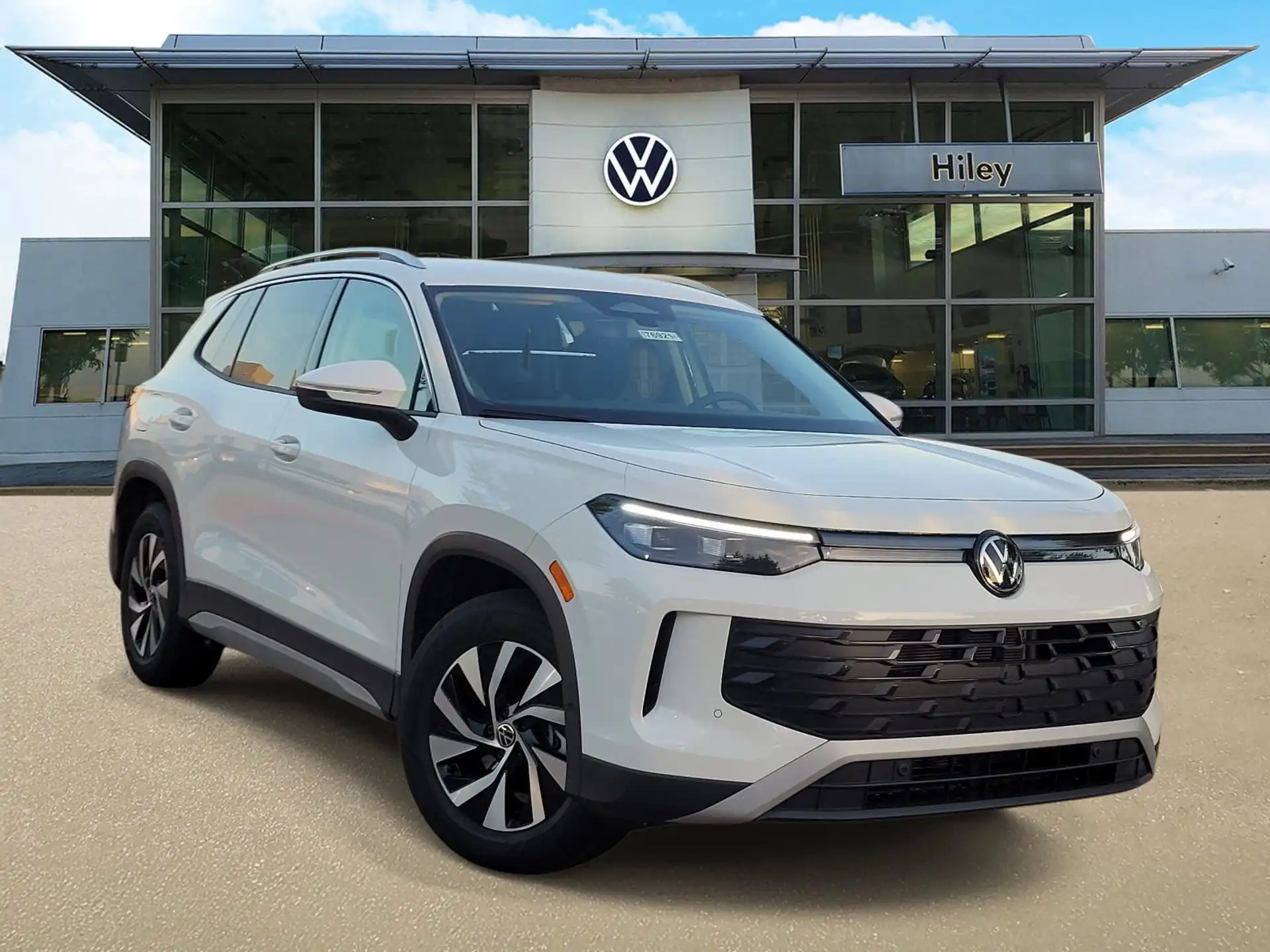 2026 Volkswagen Tiguan 2.0T S's photo