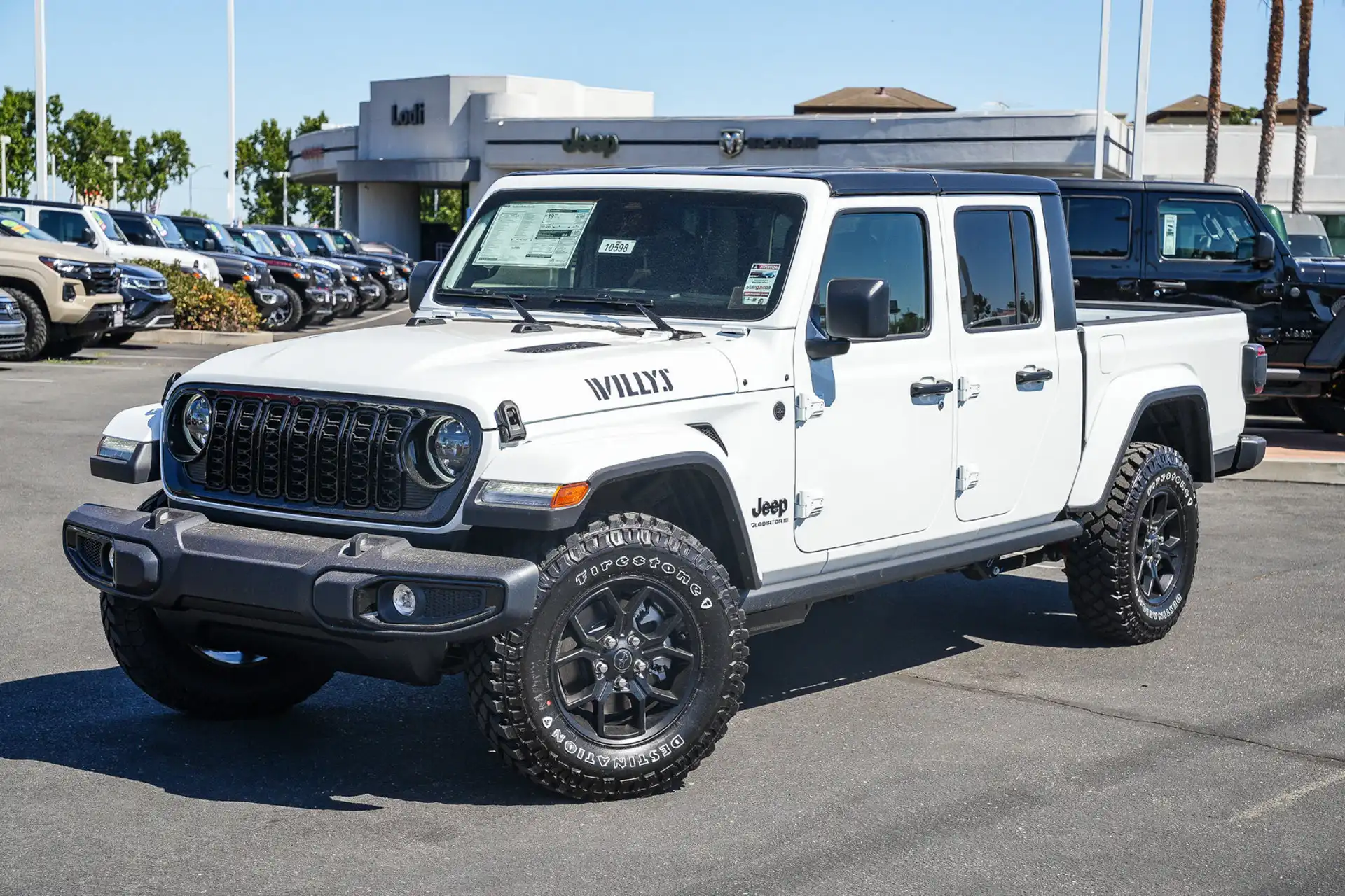 2026 Jeep Gladiator Willys Auto's photo