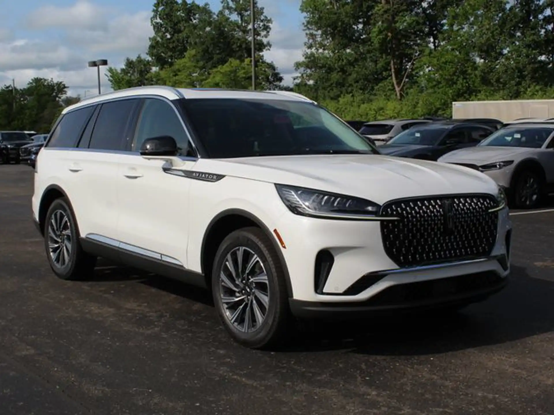 2026 Lincoln Aviator Premiere AWD's photo