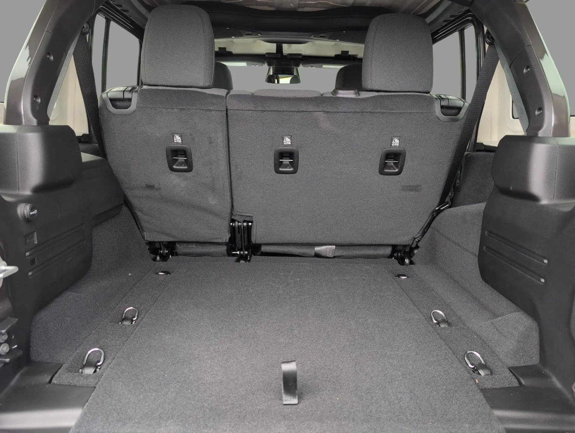 2026 Jeep Wrangler Sport S photo 5