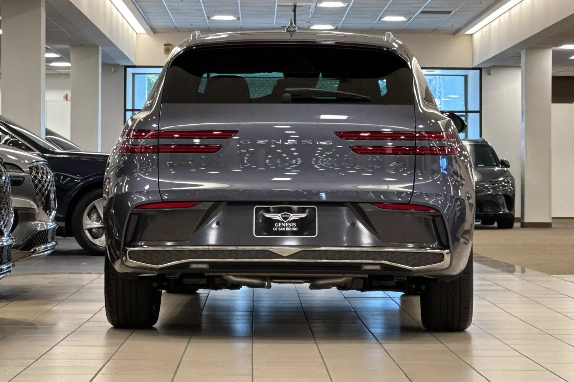 2026 Genesis GV70 2.5T Advanced AWD photo 5