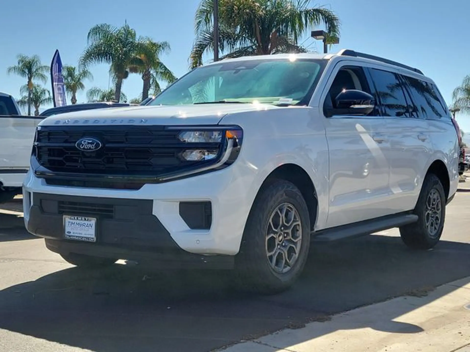 2026 Ford Expedition Active photo 5