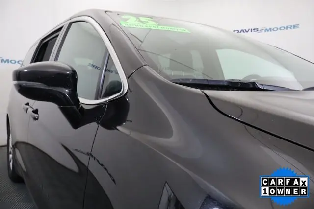 2025 Chrysler Pacifica Select photo 4