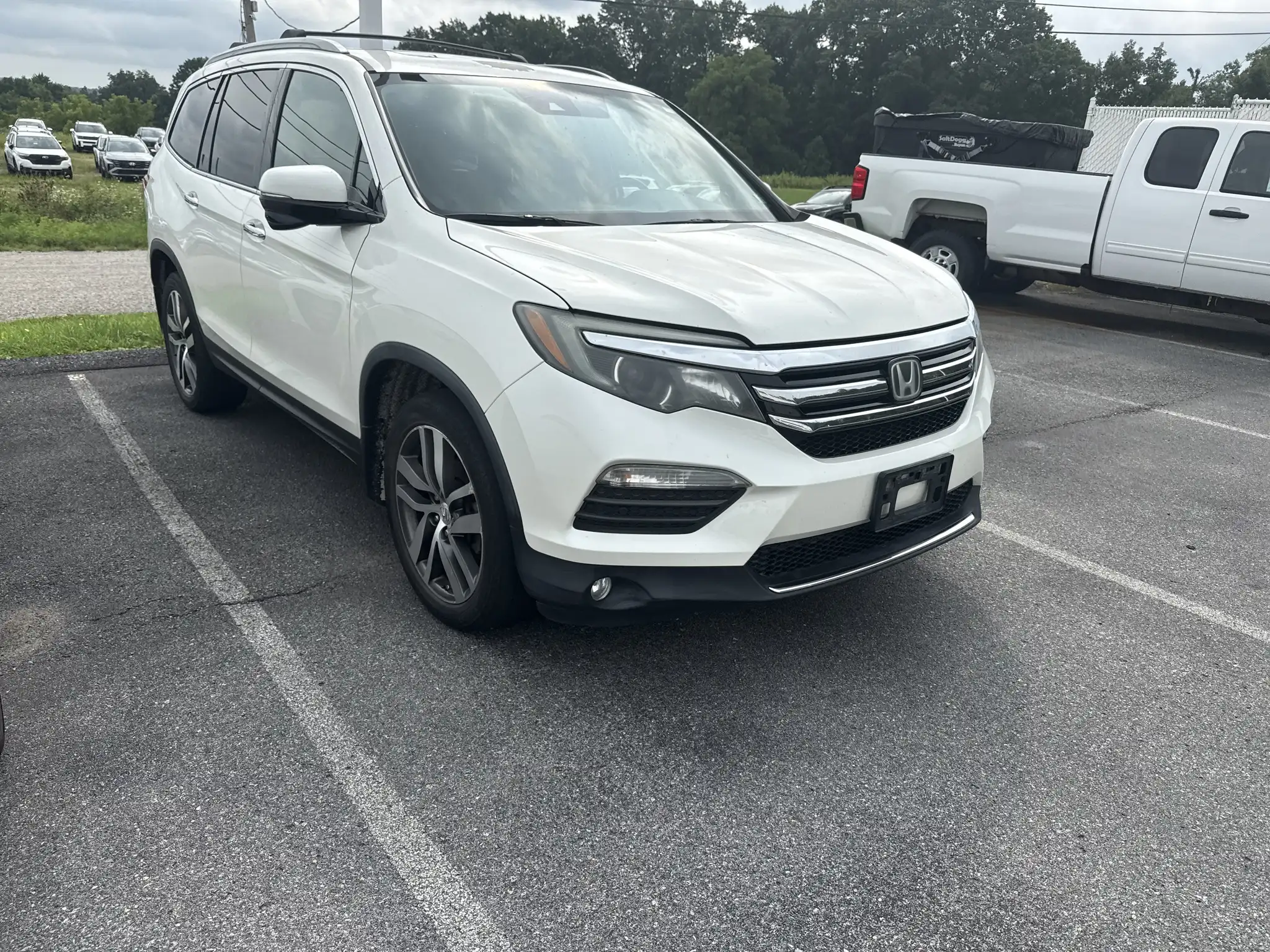 2016 Honda Pilot 4WD Touring's photo