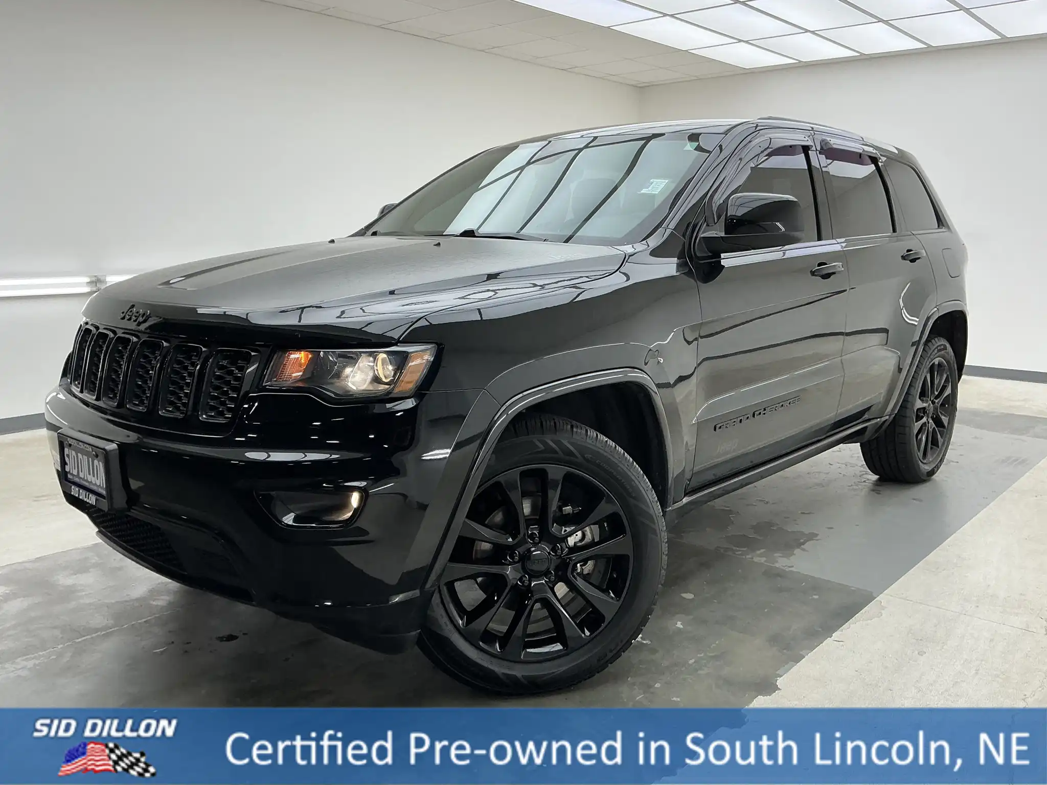 2018 Jeep Grand Cherokee Altitude 4WD's photo