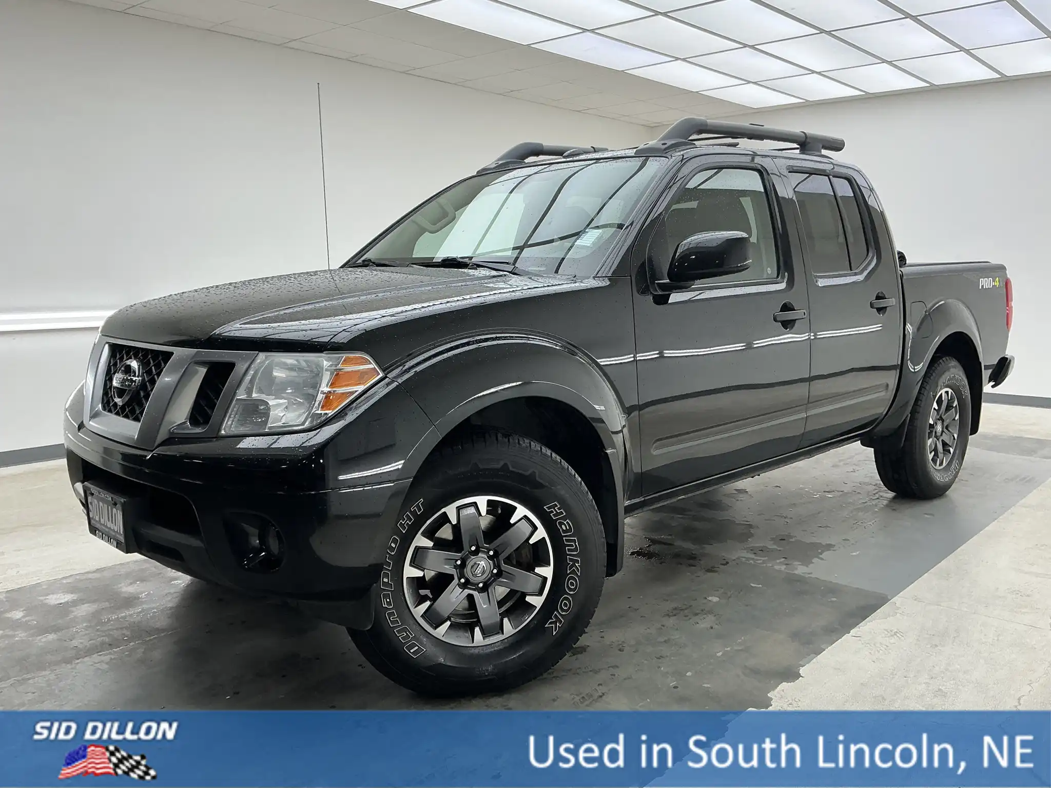2019 Nissan Frontier 4.0 PRO-4X Crew Cab 4WD Auto's photo