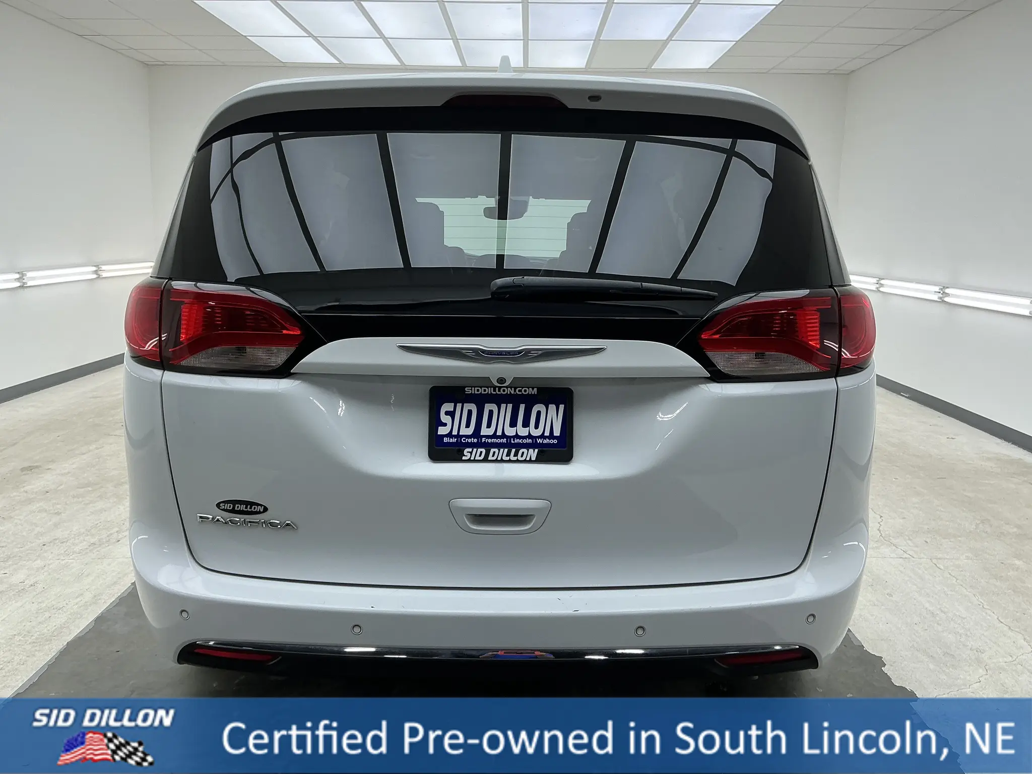 2020 Chrysler Pacifica Touring L Plus photo 5