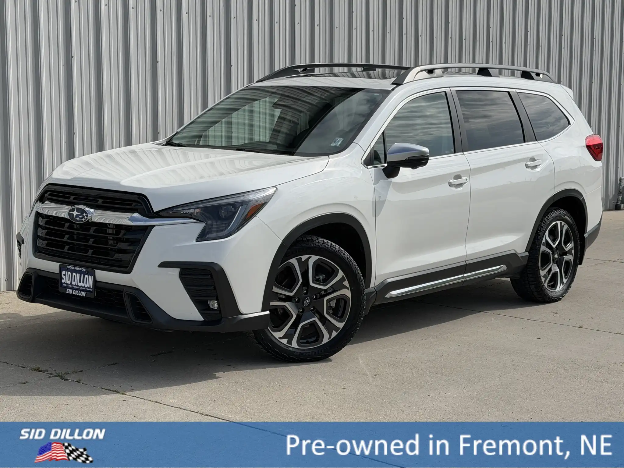 2023 Subaru Ascent Limited 7 Passenger's photo