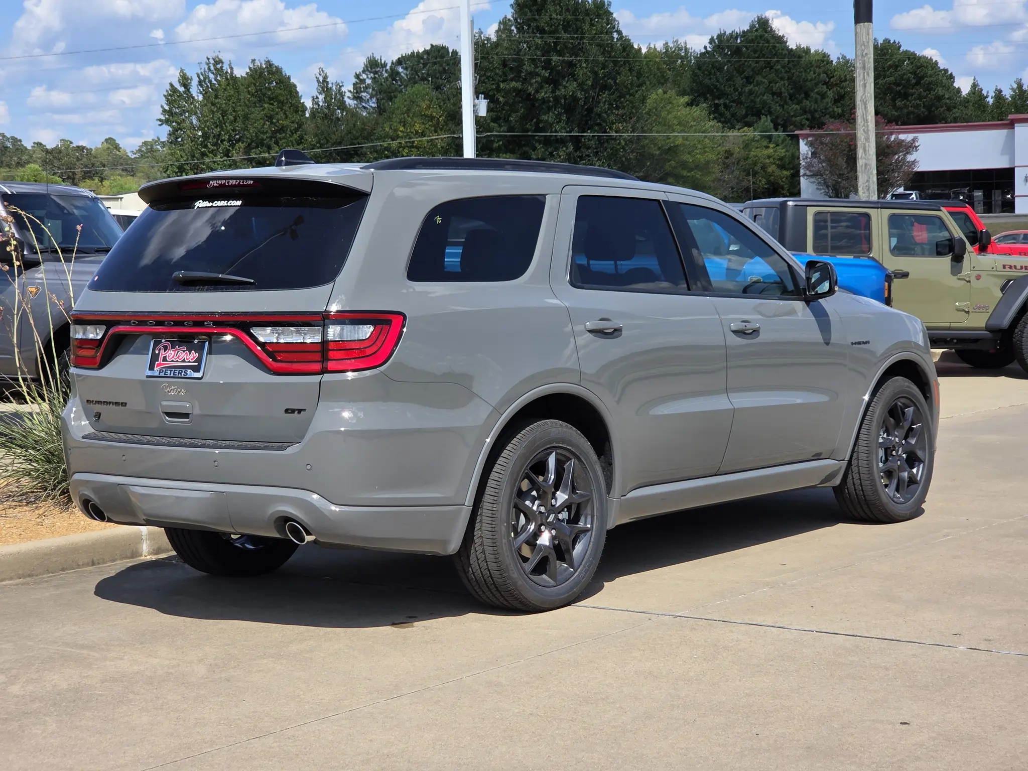 2027 Dodge Durango HEMI V8 GT AWD Plus photo 3