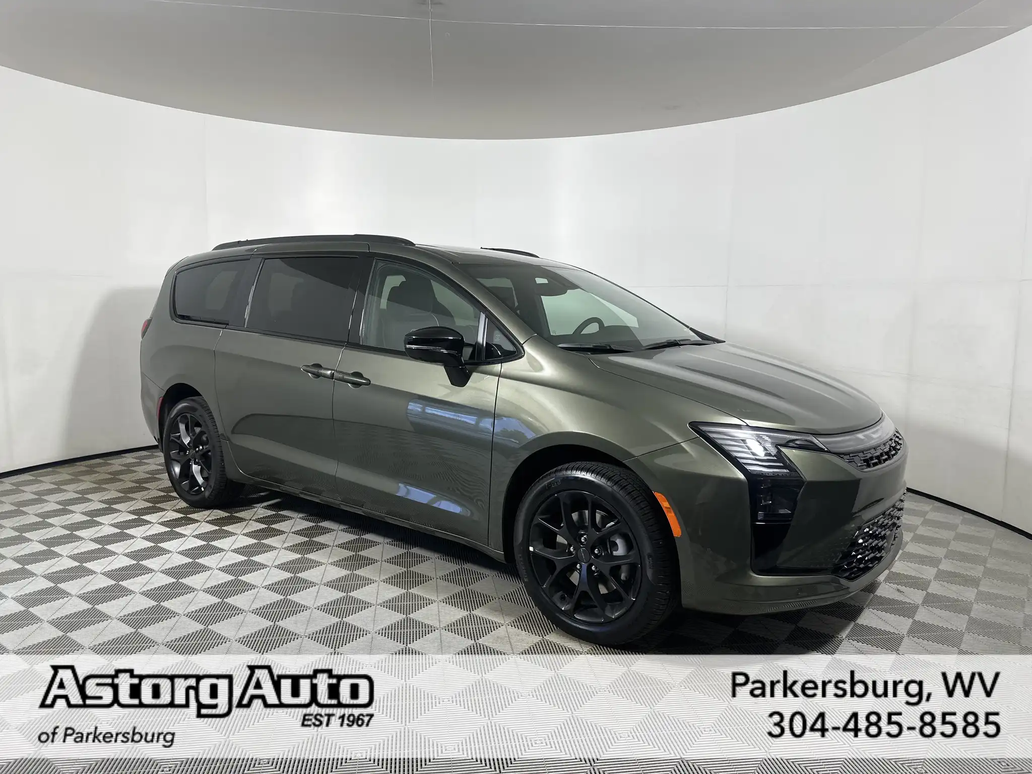 2027 Chrysler Pacifica Limited AWD's photo