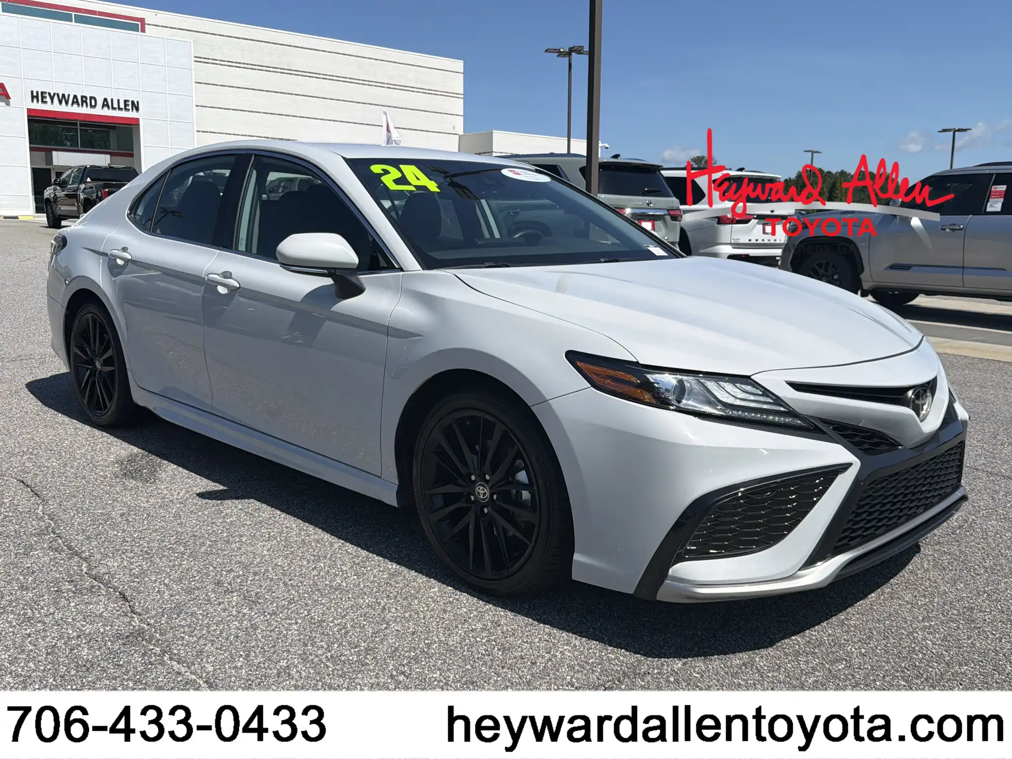 2024 Toyota Camry XSE's photo