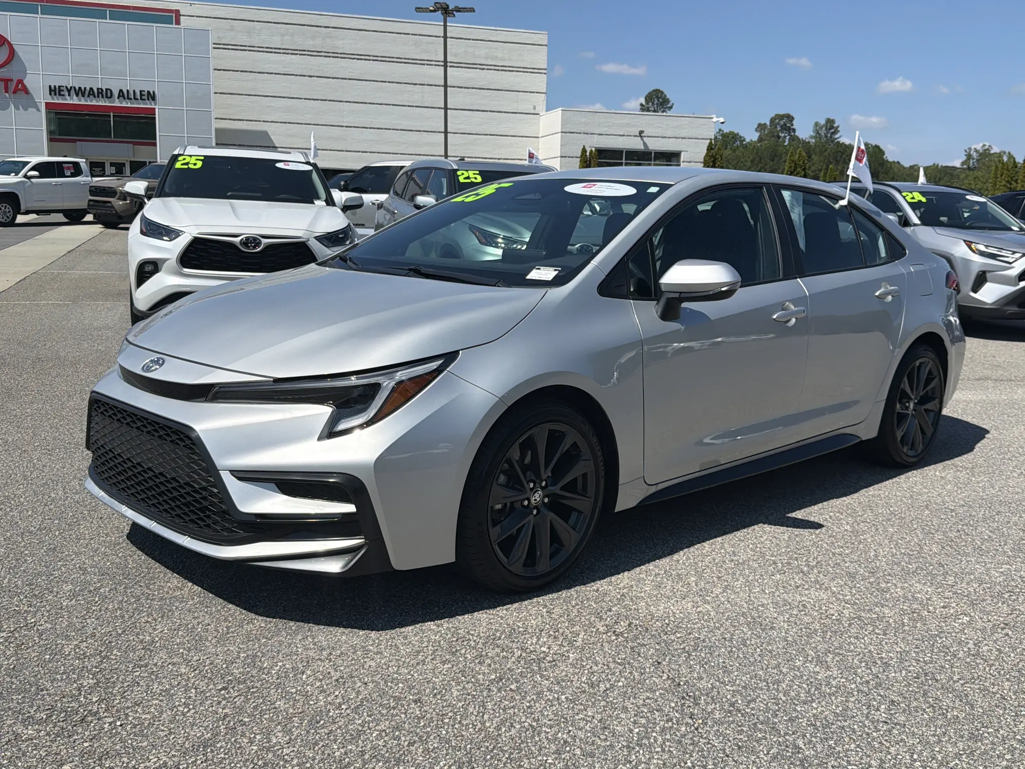 2025 Toyota Corolla SE CVT photo 3