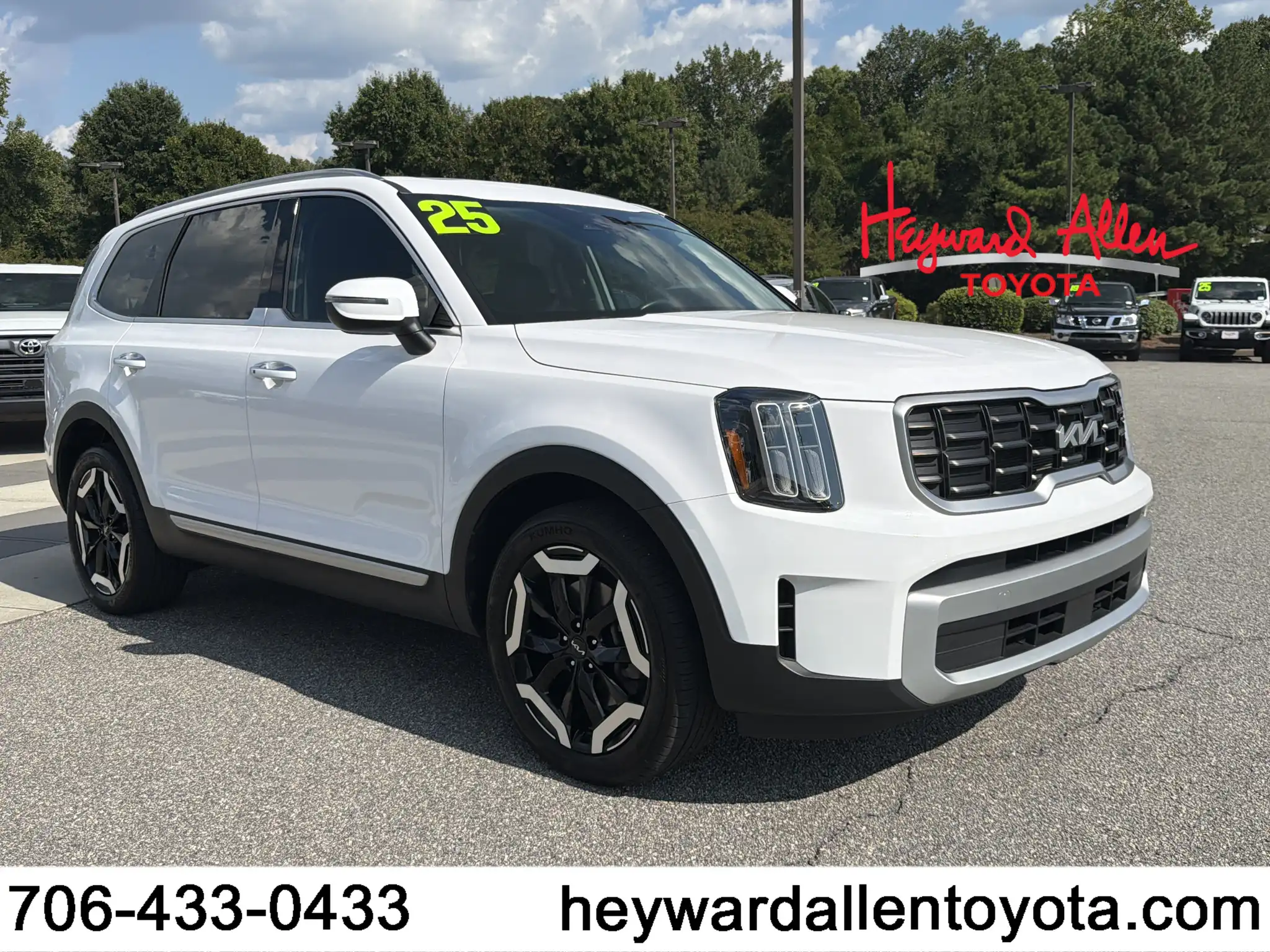 2025 Kia Telluride S FWD's photo