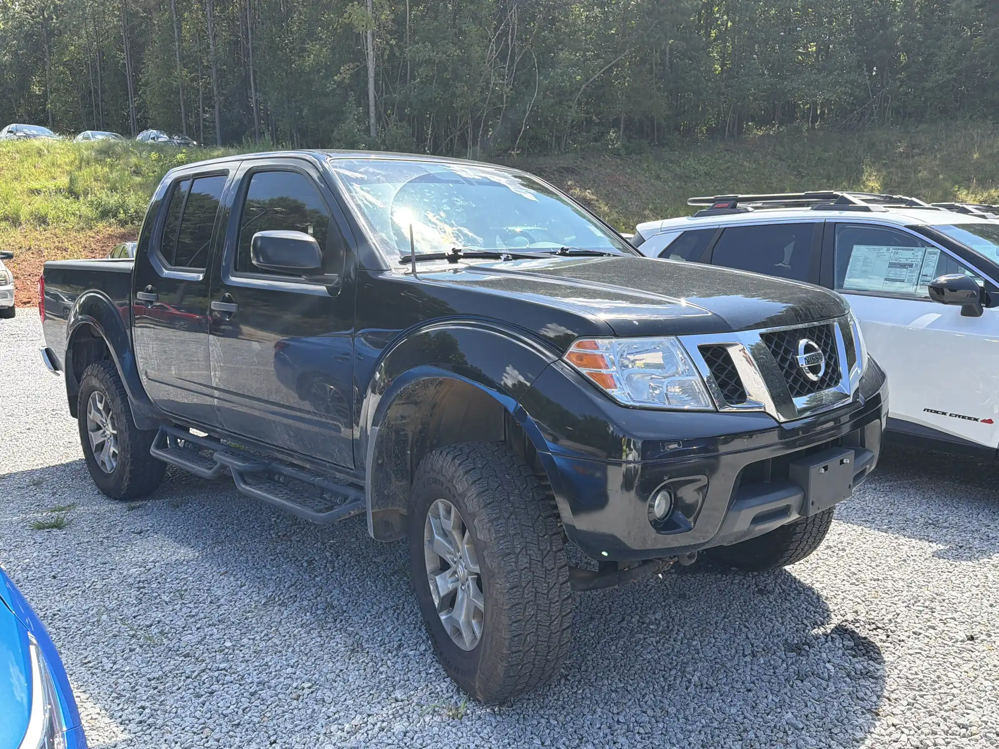 2021 Nissan Frontier SV Crew Cab 4WD SWB's photo