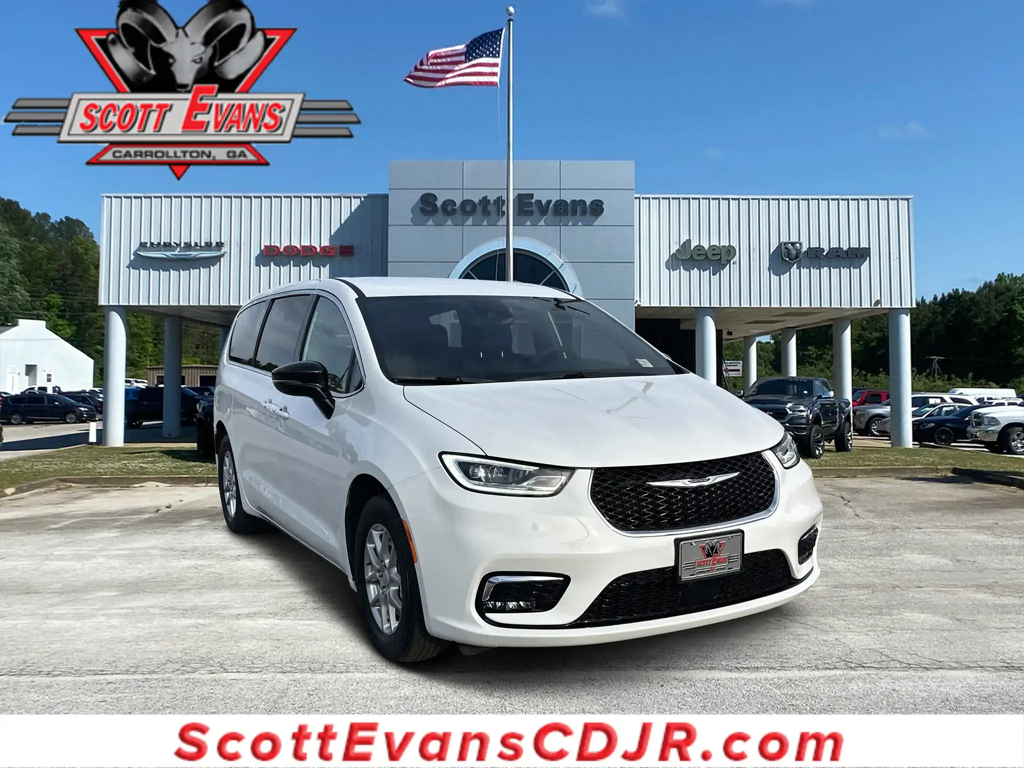 2026 Chrysler Pacifica Select's photo