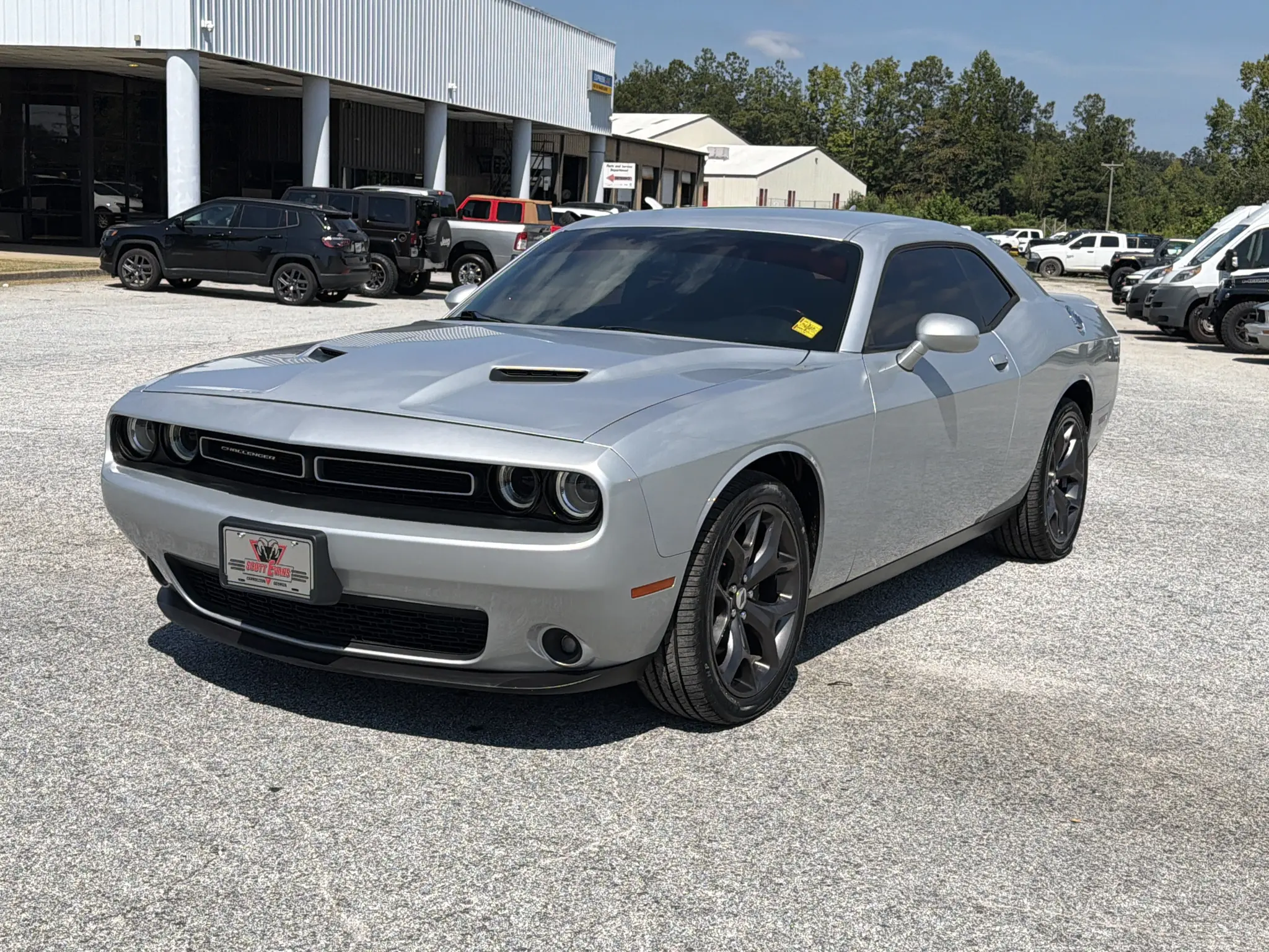 2019 Dodge Challenger SXT Auto Plus photo 3