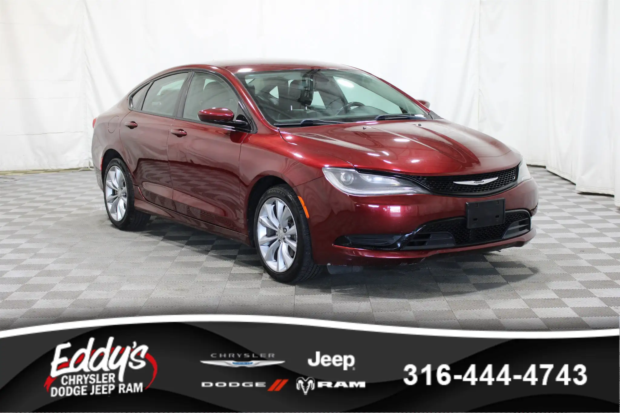 2017 Chrysler 200 Limited Platinum's photo