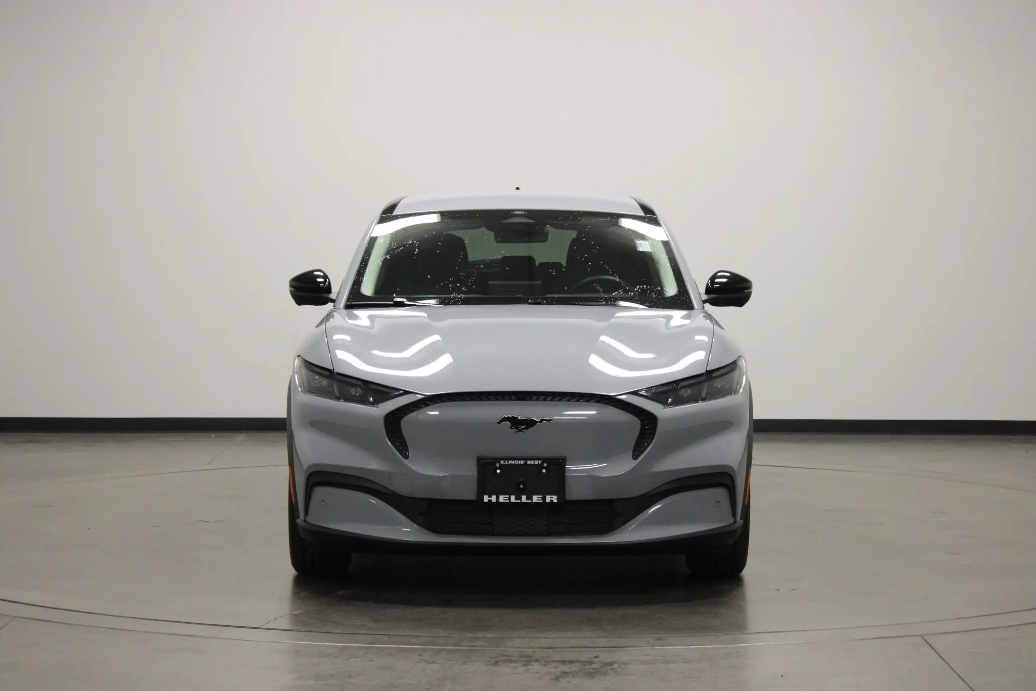 2025 Ford Mustang-Mach-e Select photo 3