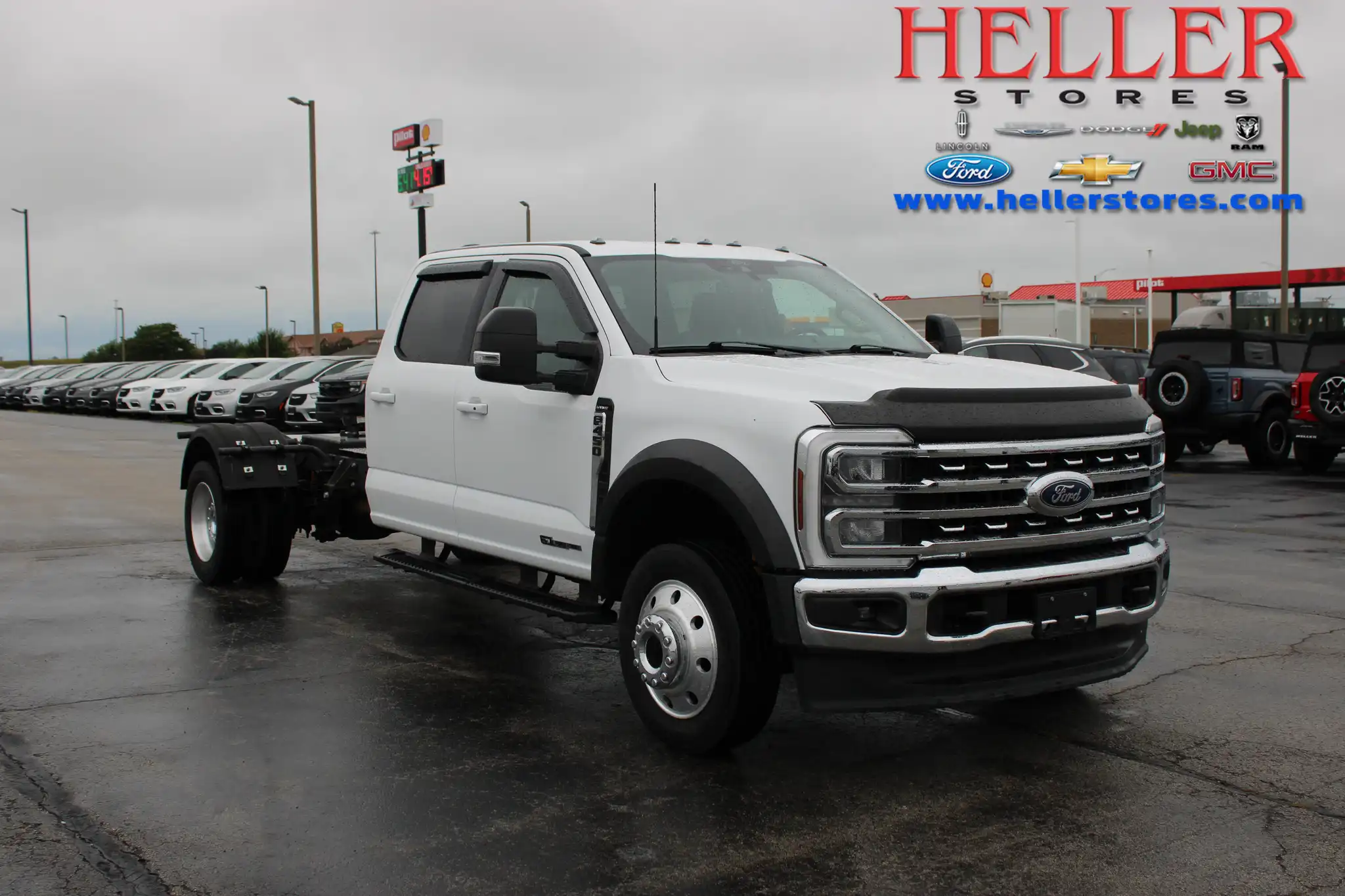 2024 Ford F-450 Lariat 4x4 Crew Cab 203-In DRW's photo