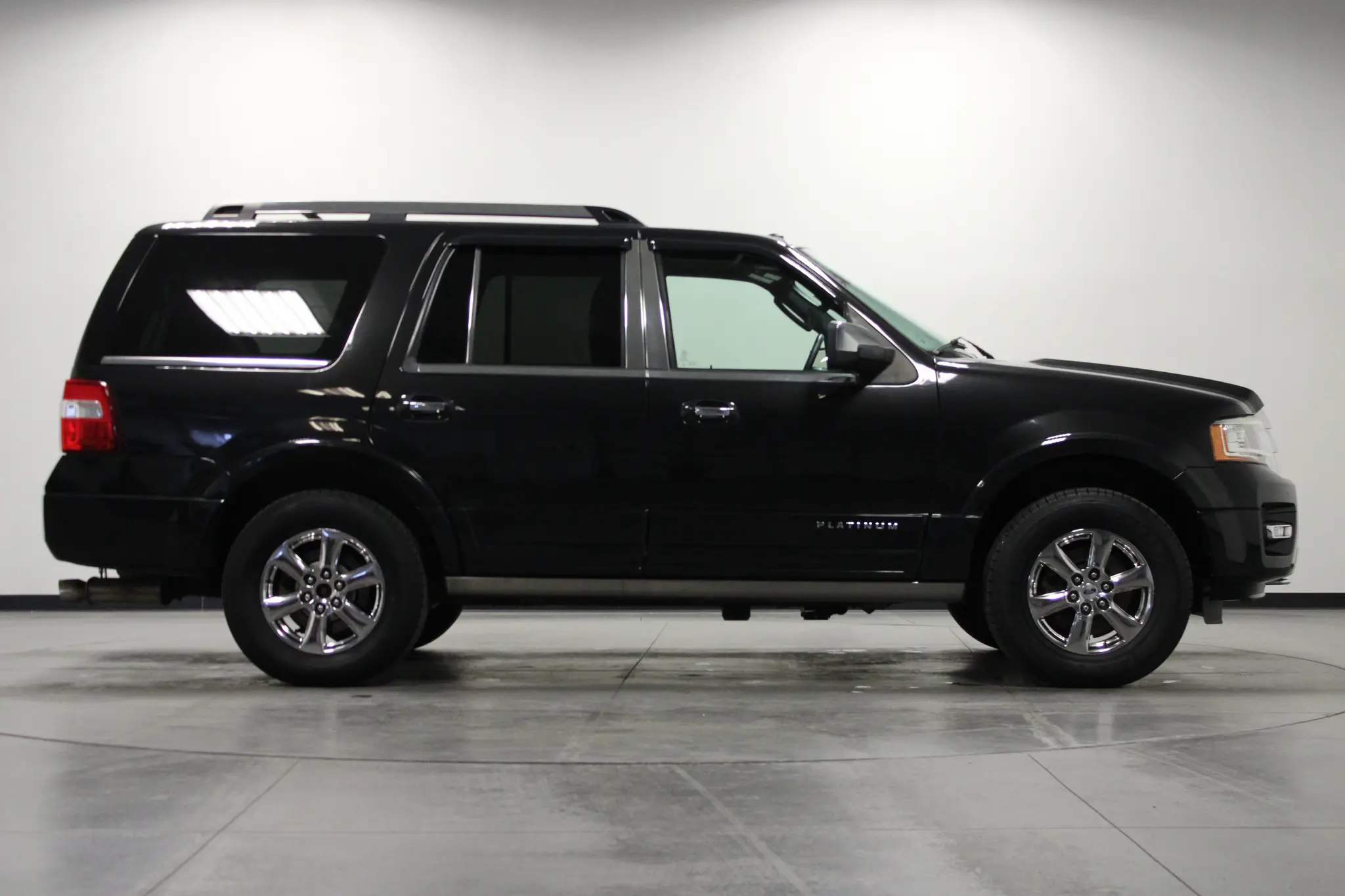2015 Ford Expedition Platinum photo 3