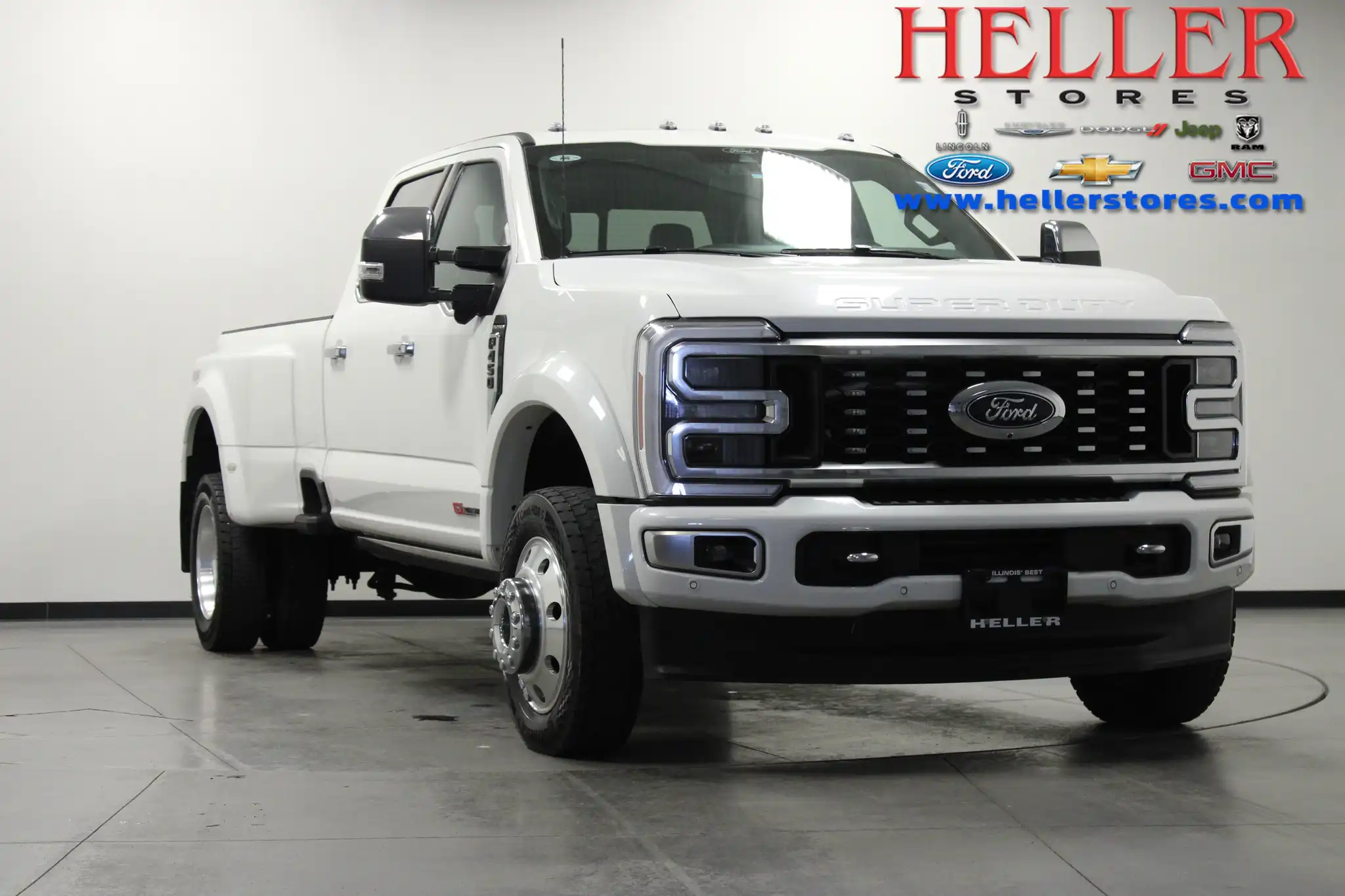 2024 Ford F-450 Platinum 4WD Crew Cab DRW 8' Box's photo