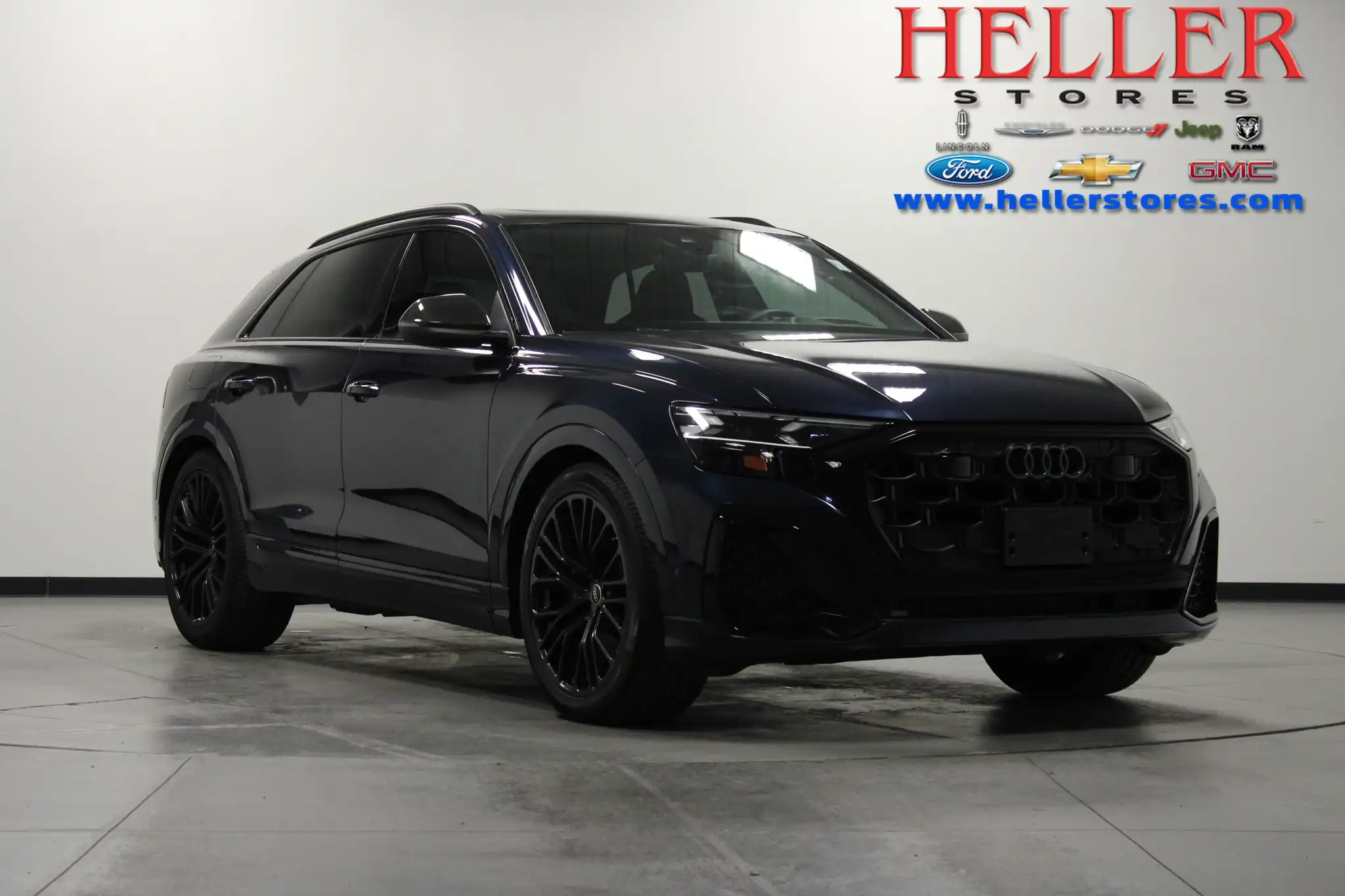 2024 Audi SQ8 Prestige's photo