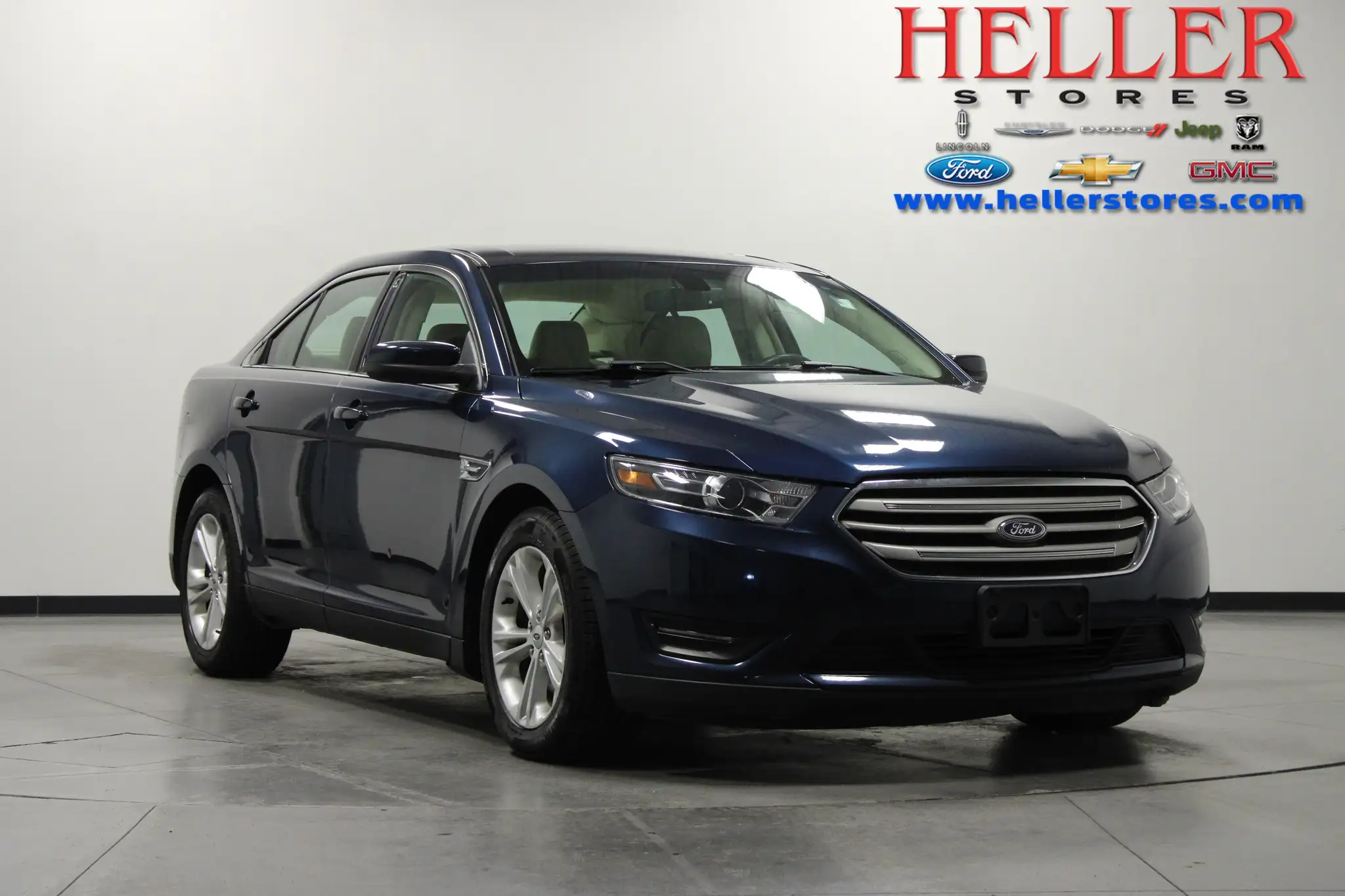 2017 Ford Taurus SEL FWD's photo