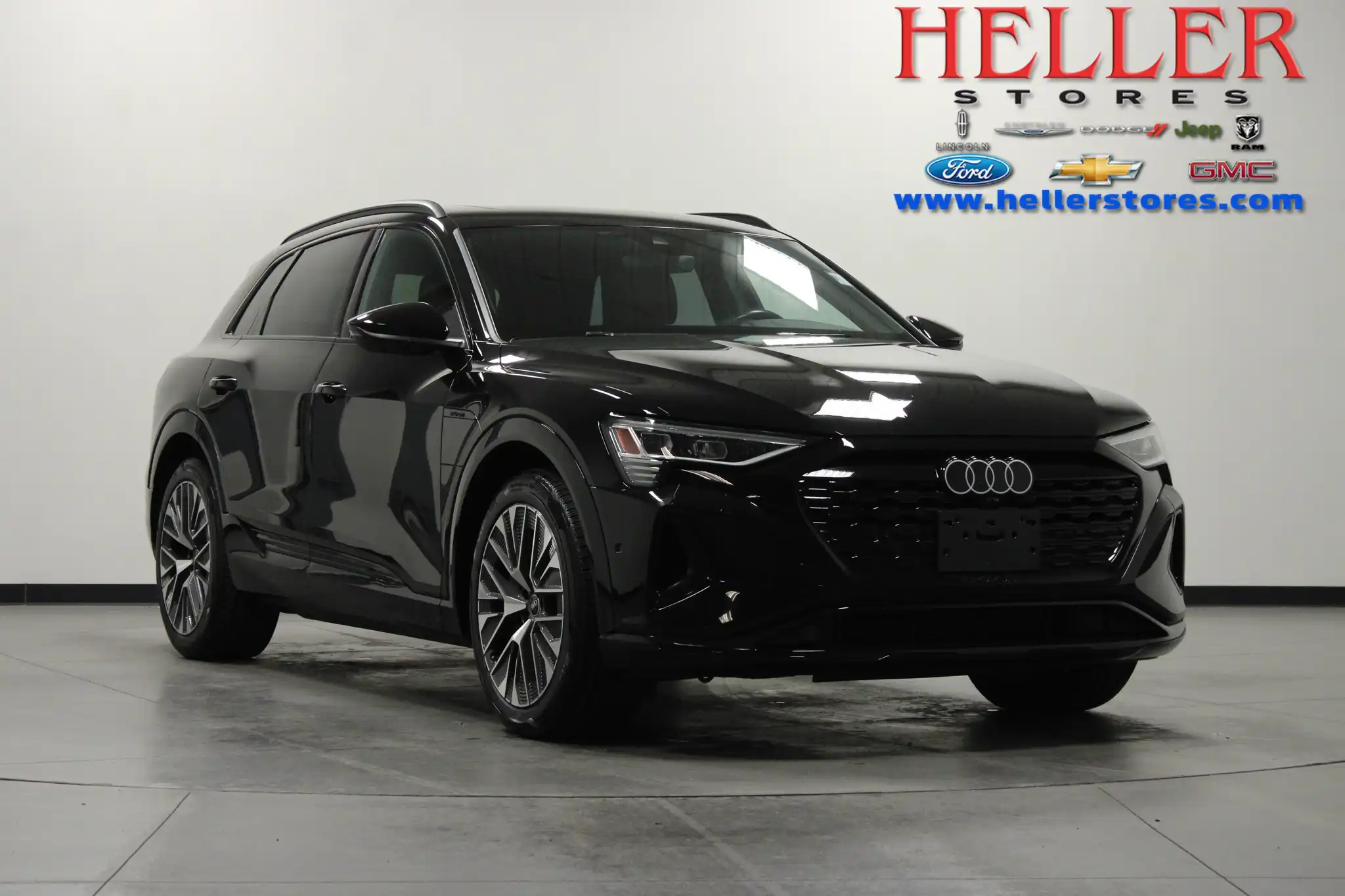 2024 Audi Q8 e-tron 55 114 kWh Premium Plus quattro's photo