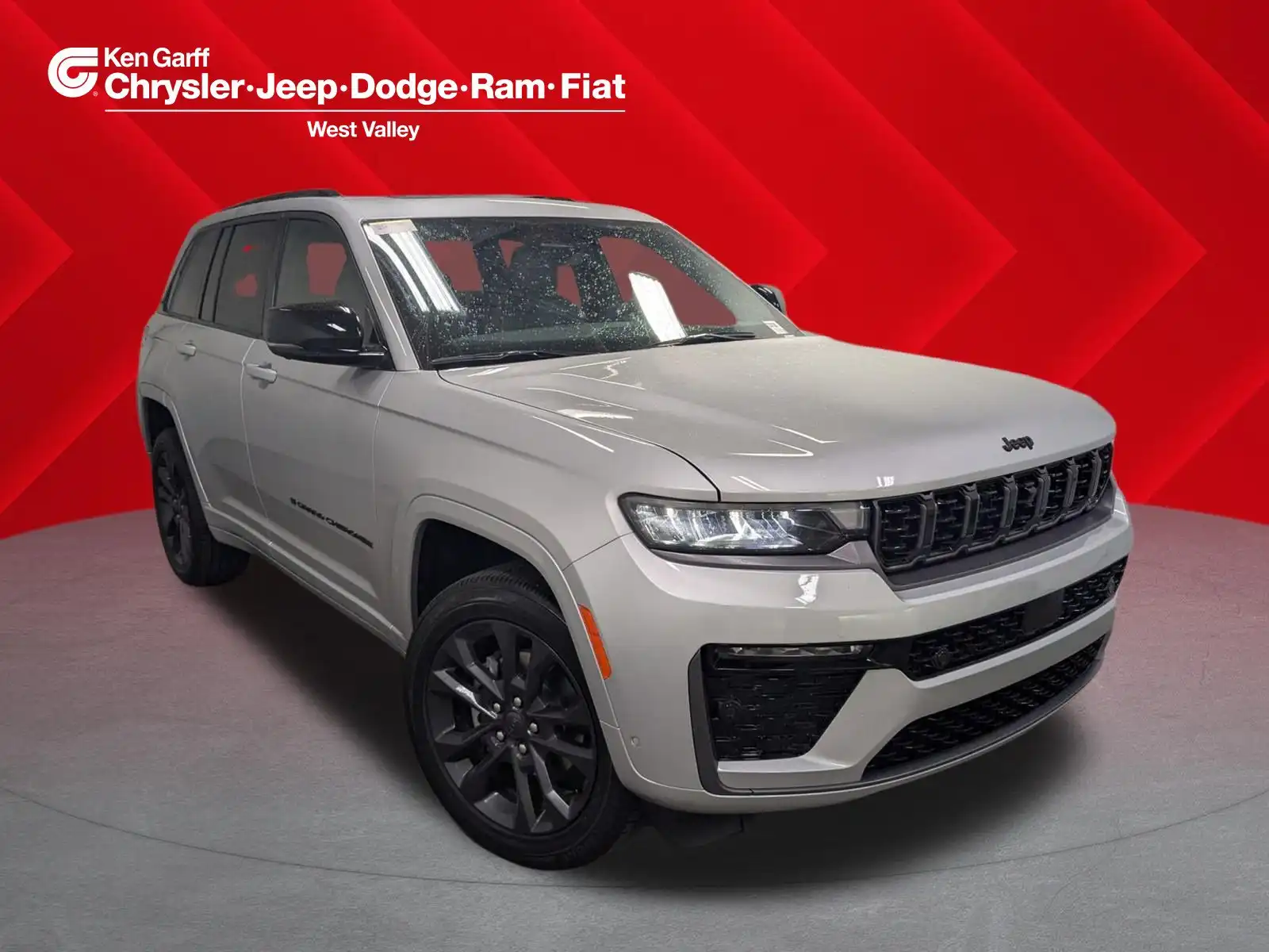 2026 Jeep Grand Cherokee Limited Reserve 4x4's photo